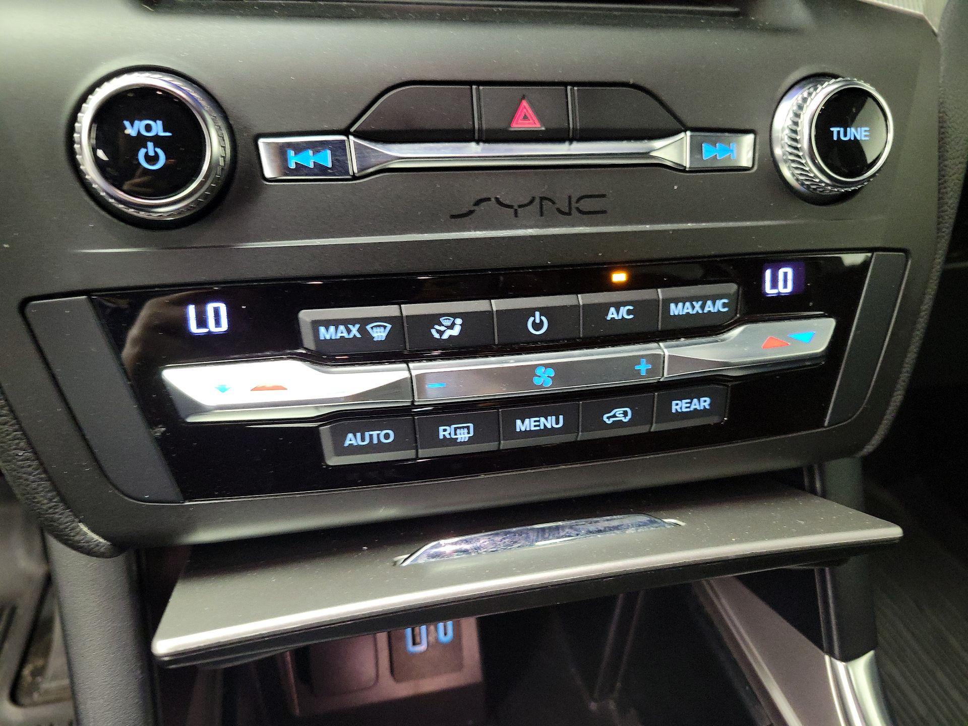 Thumbnail: 2020 Ford Explorer - 17