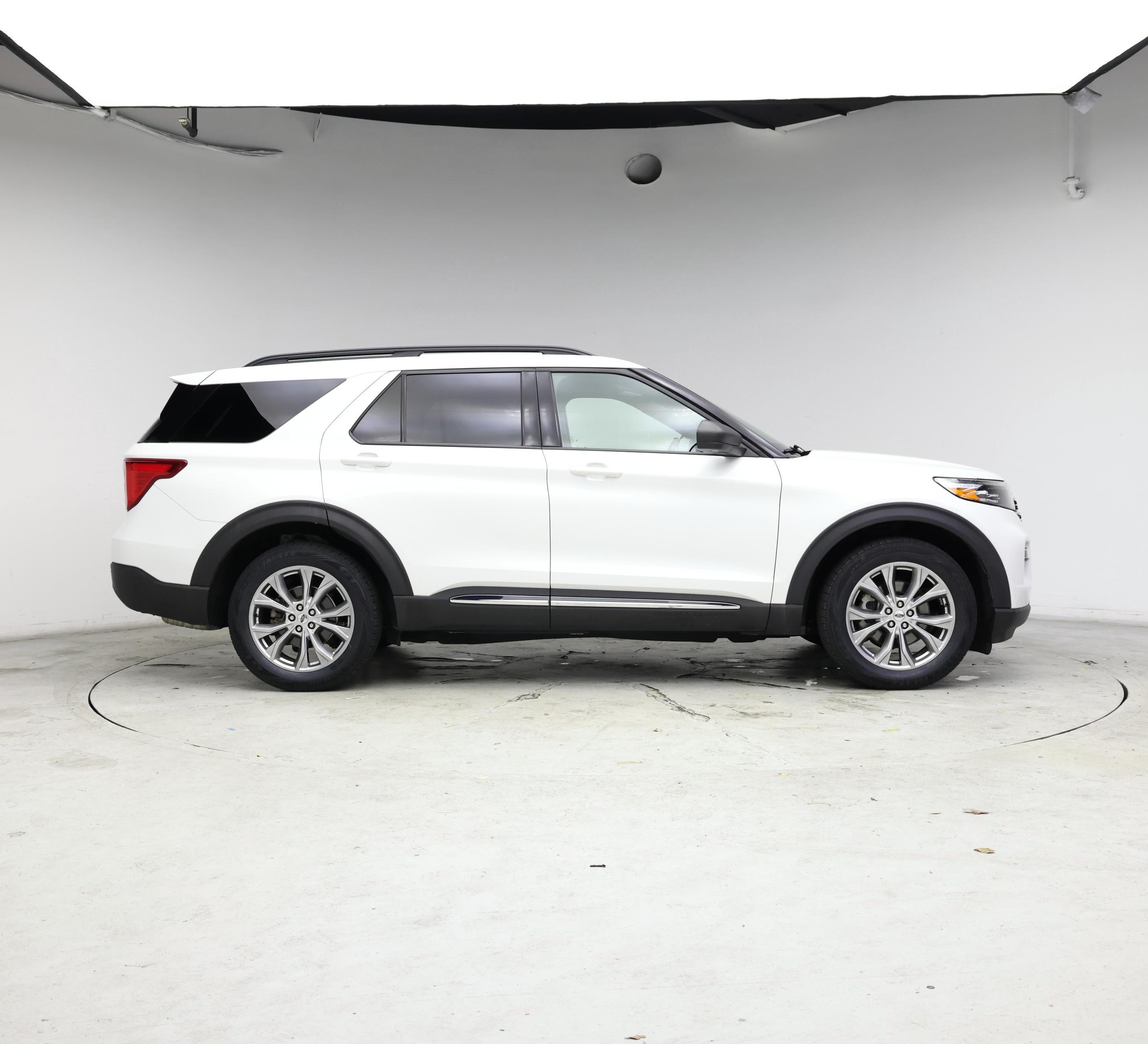 Thumbnail: 2020 Ford Explorer - 7