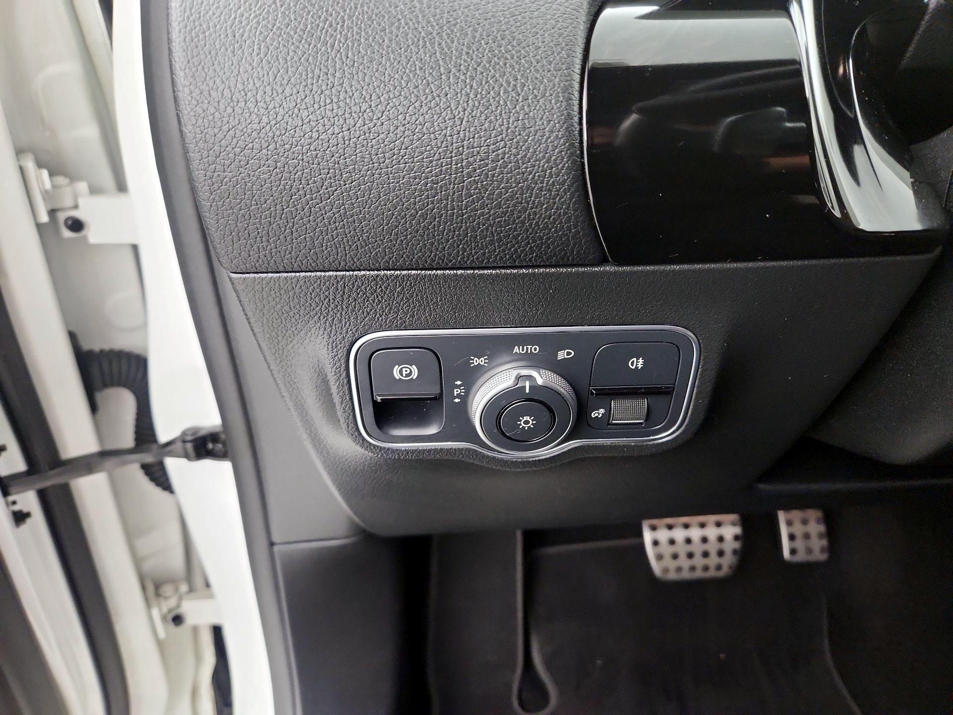 Thumbnail: 2023 Mercedes-Benz GLA - 13