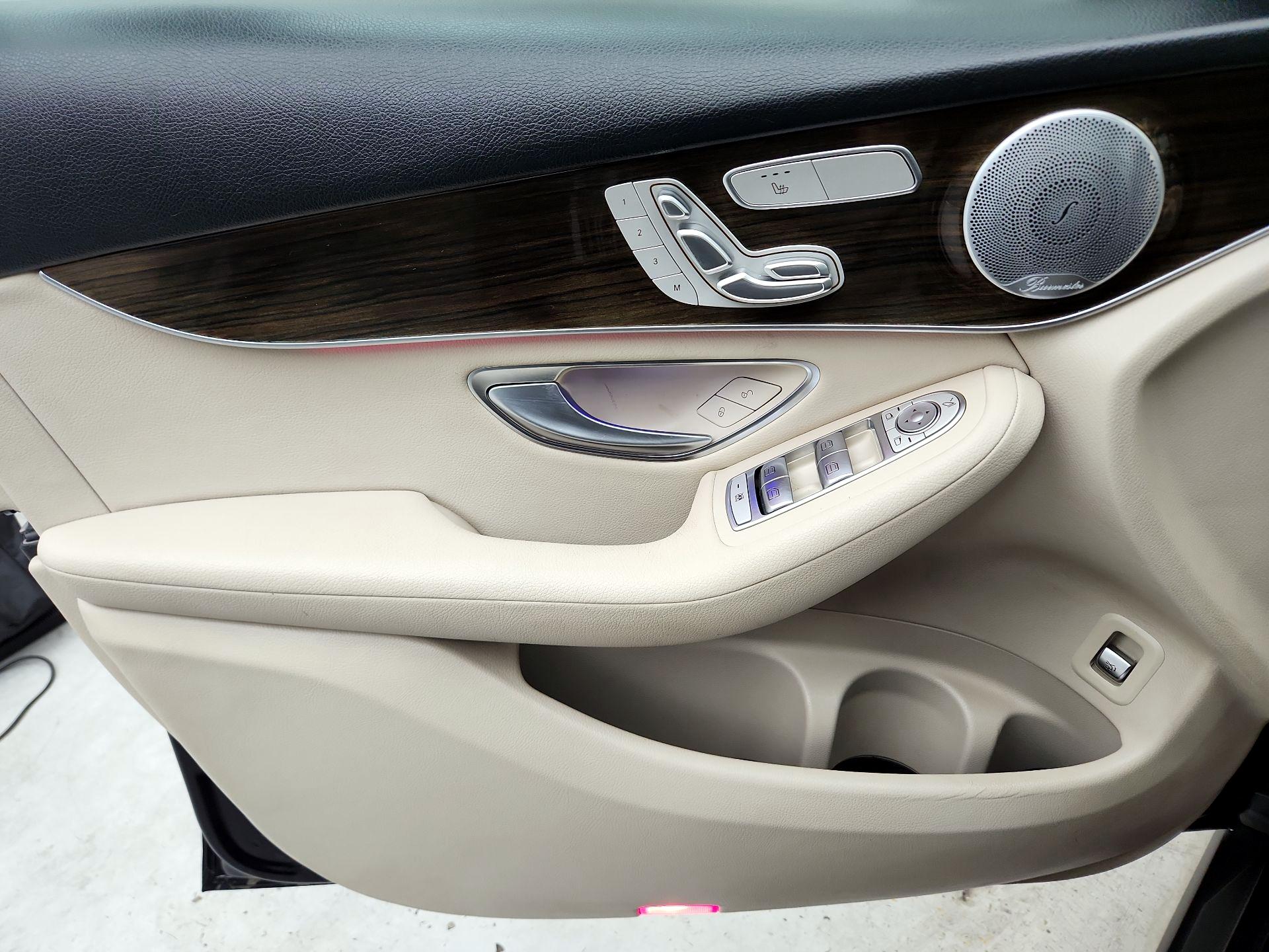 Thumbnail: 2020 Mercedes-Benz GLC - 12