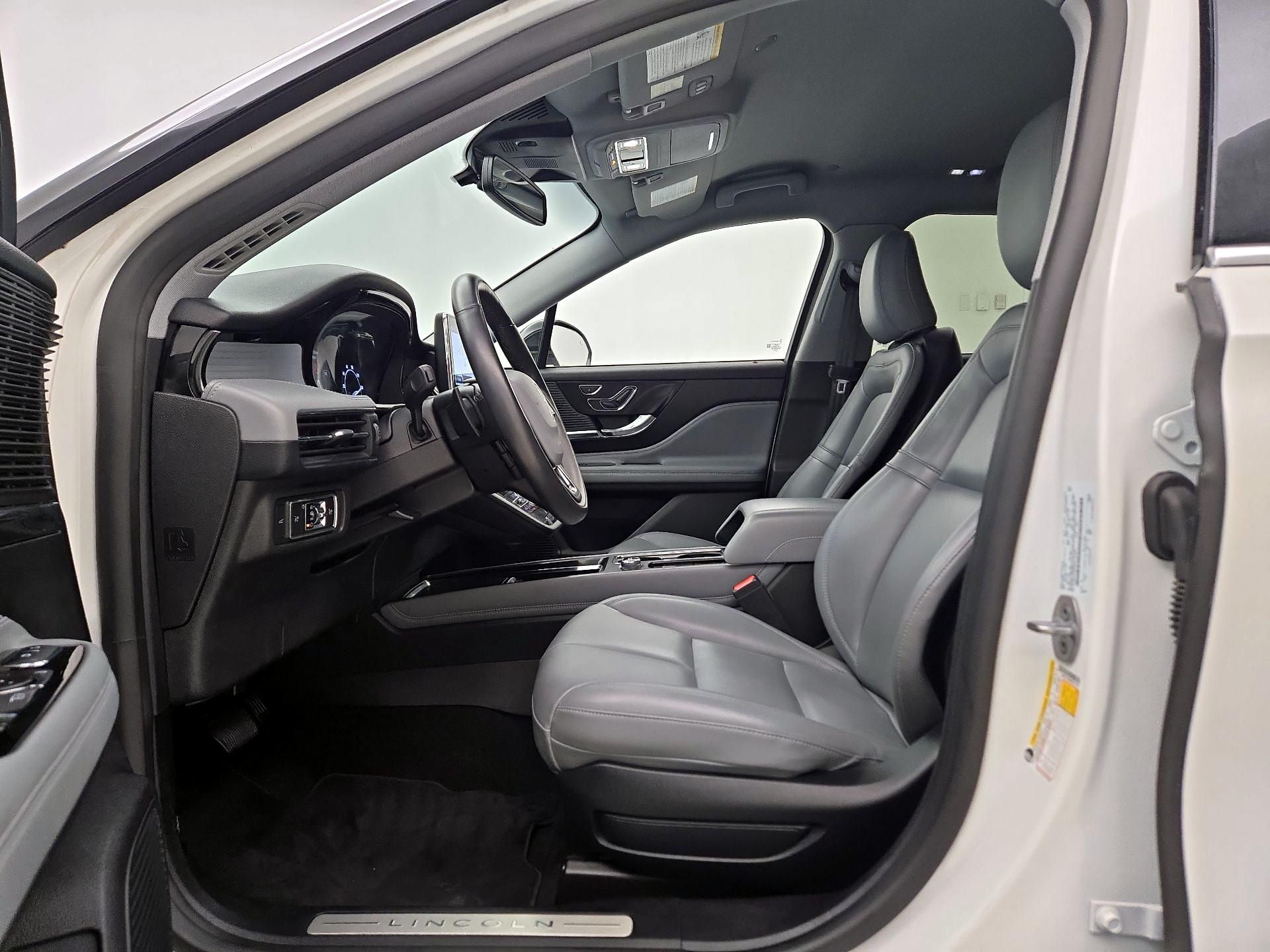 Thumbnail: 2021 Lincoln Corsair - 11