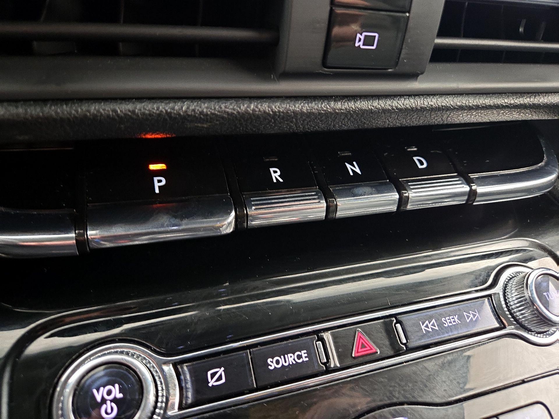 Thumbnail: 2021 Lincoln Corsair - 18