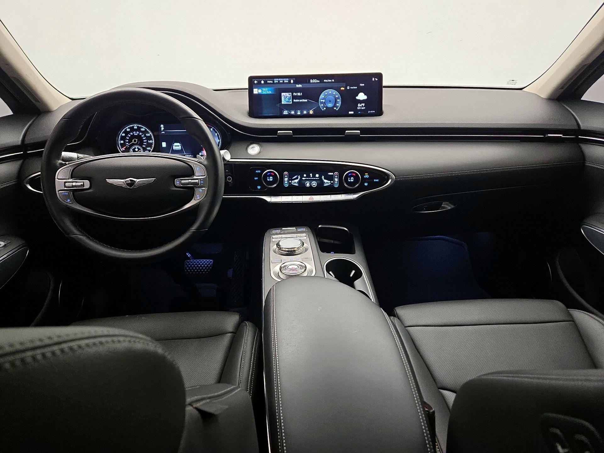 Thumbnail: 2023 Genesis GV70 - 9