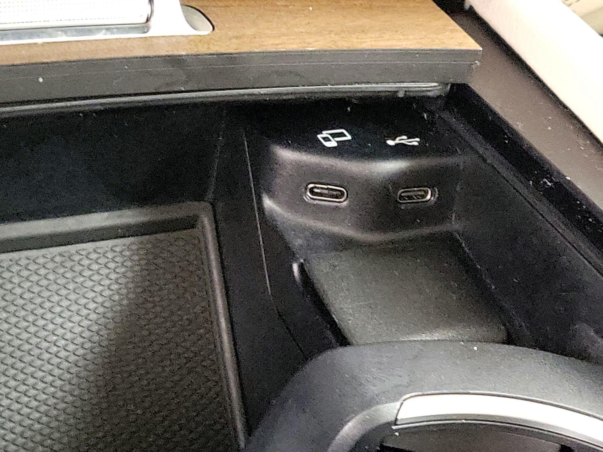 Thumbnail: 2022 Mercedes-Benz GLE - 19