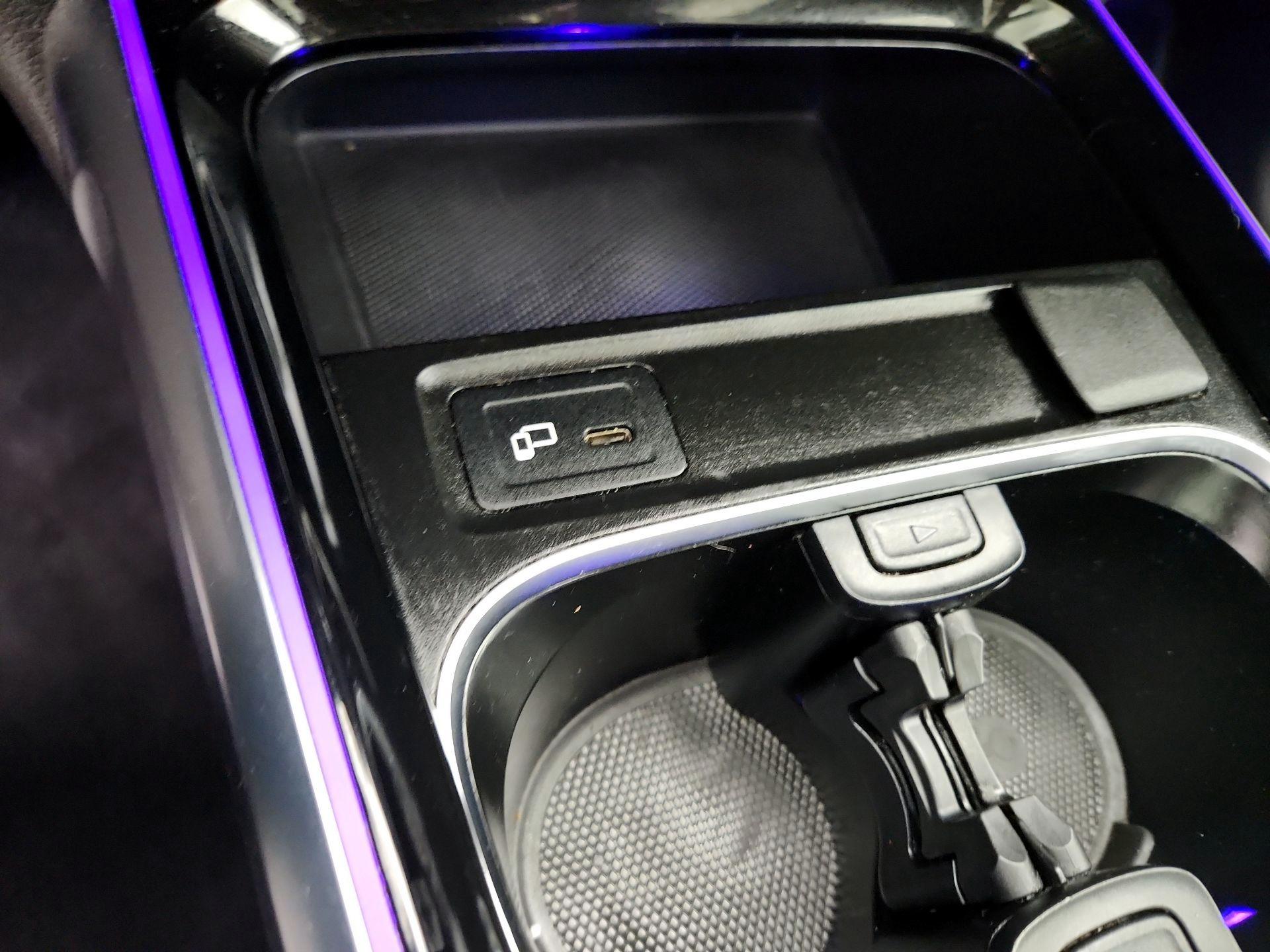 Thumbnail: 2021 Mercedes-Benz GLB - 18