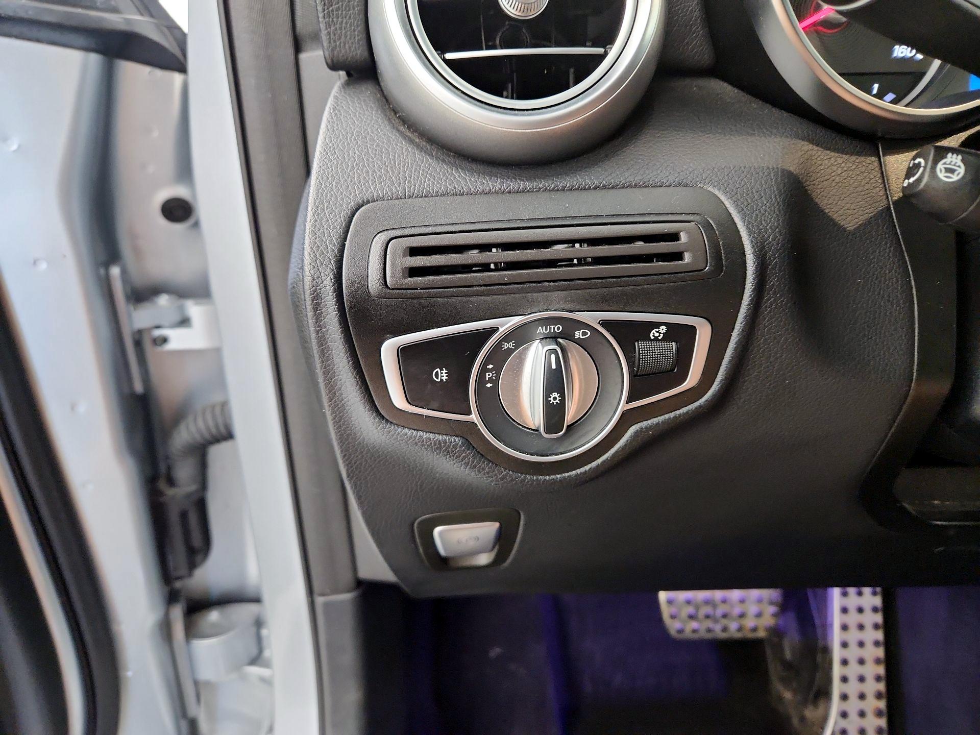 Thumbnail: 2022 Mercedes-Benz GLC - 13