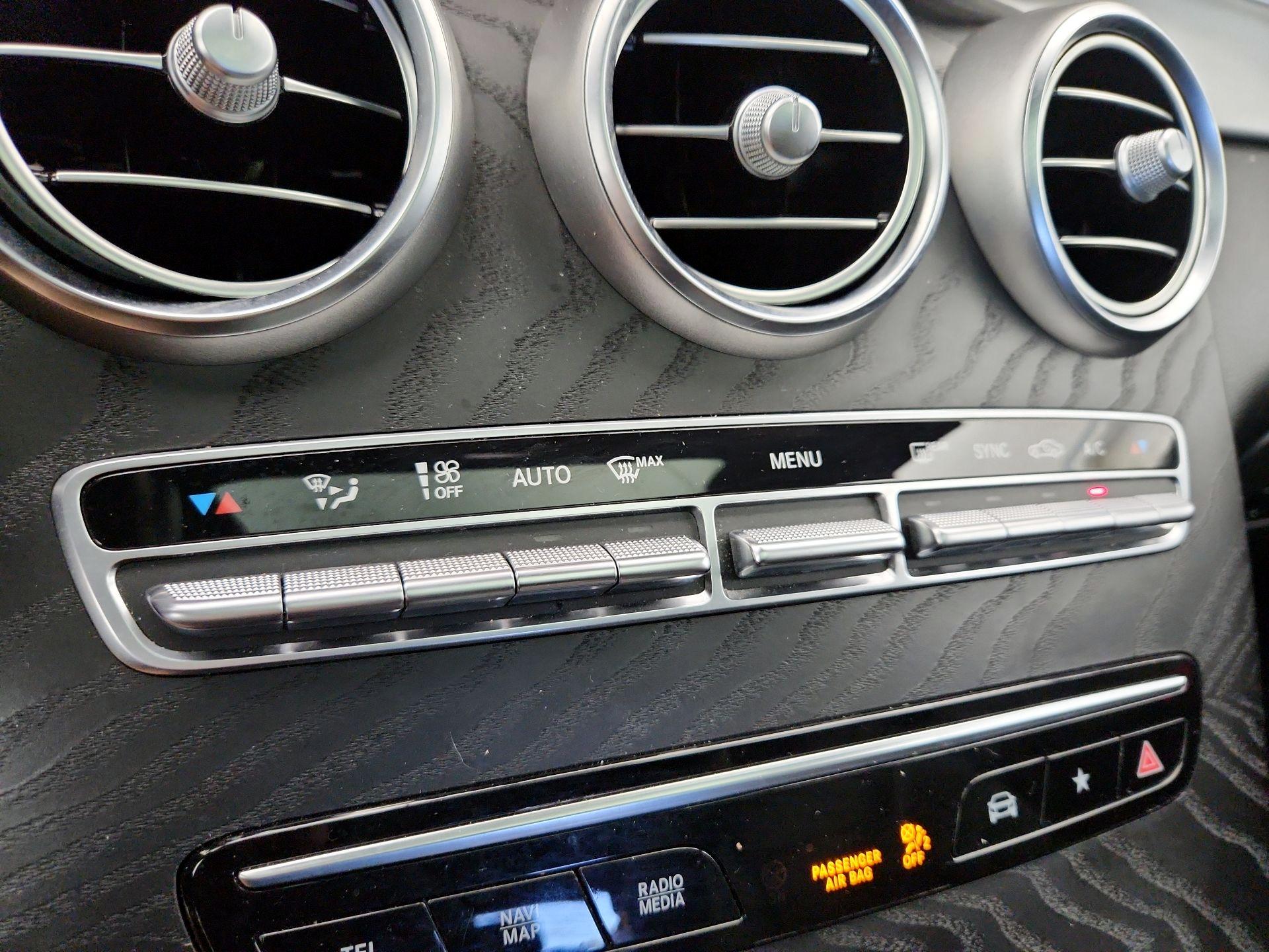 Thumbnail: 2022 Mercedes-Benz GLC - 16