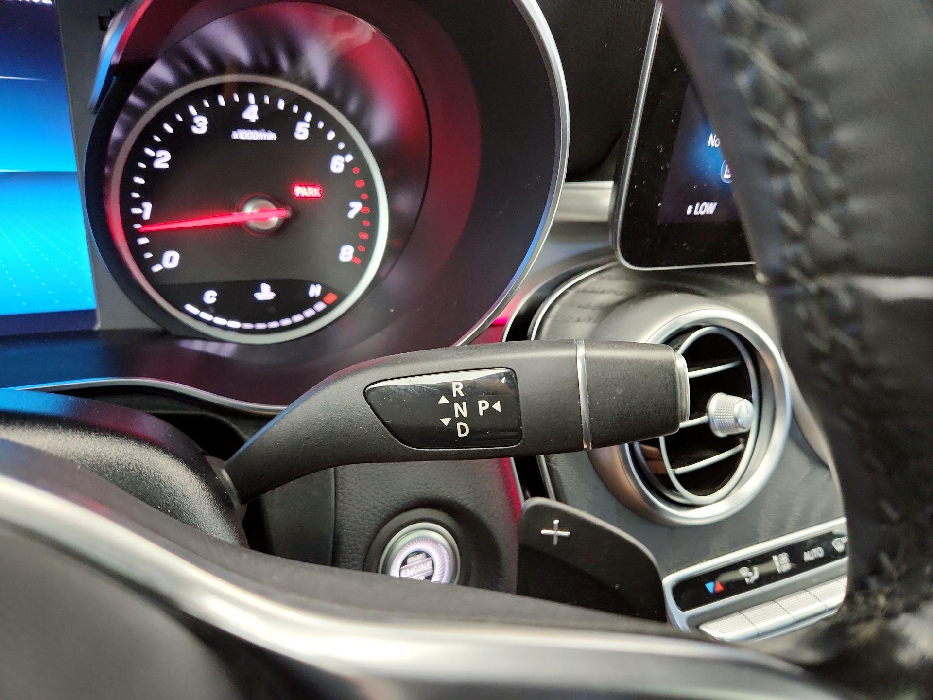 Thumbnail: 2022 Mercedes-Benz GLC - 17