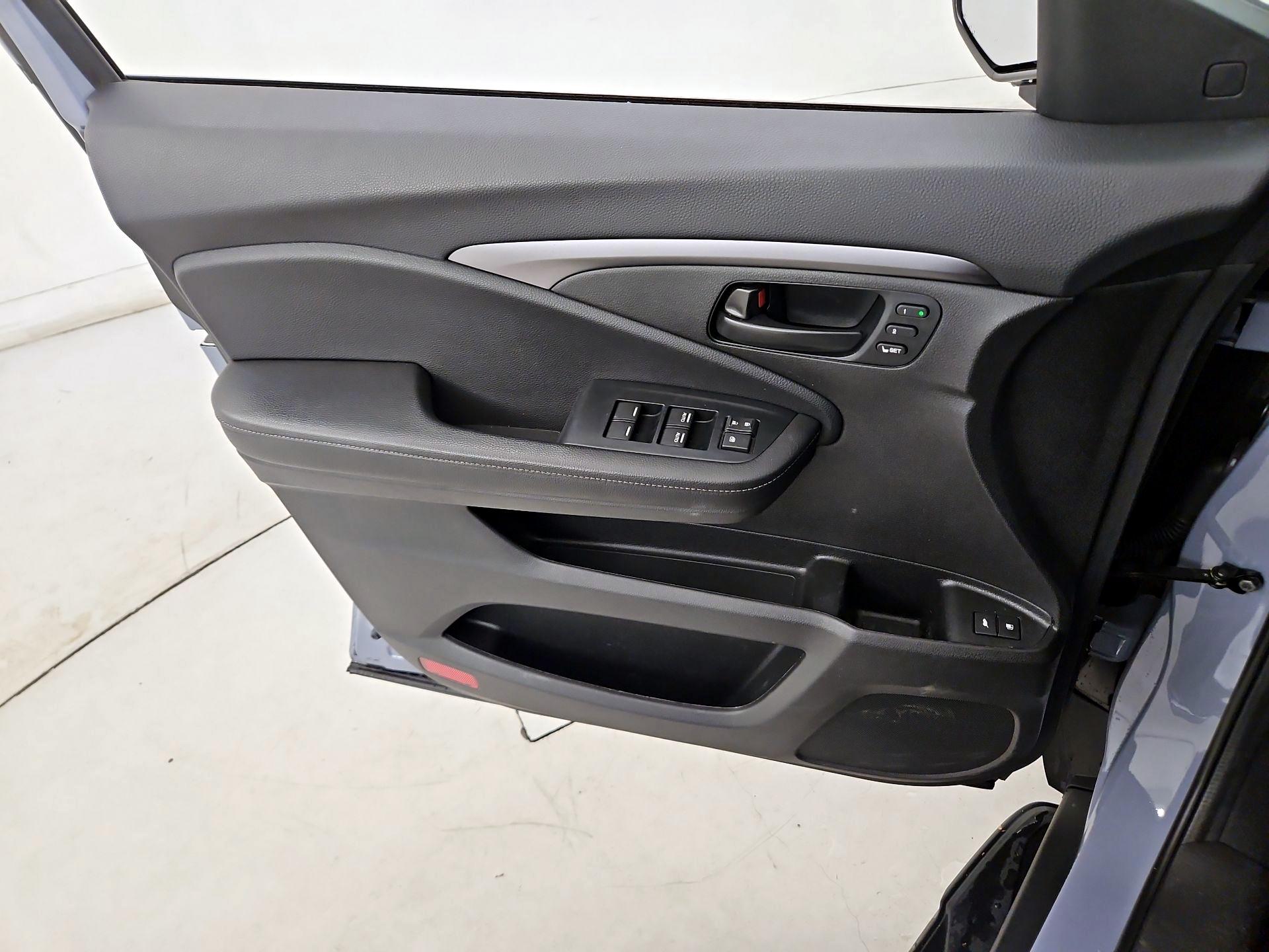 Thumbnail: 2022 Honda Passport - 12