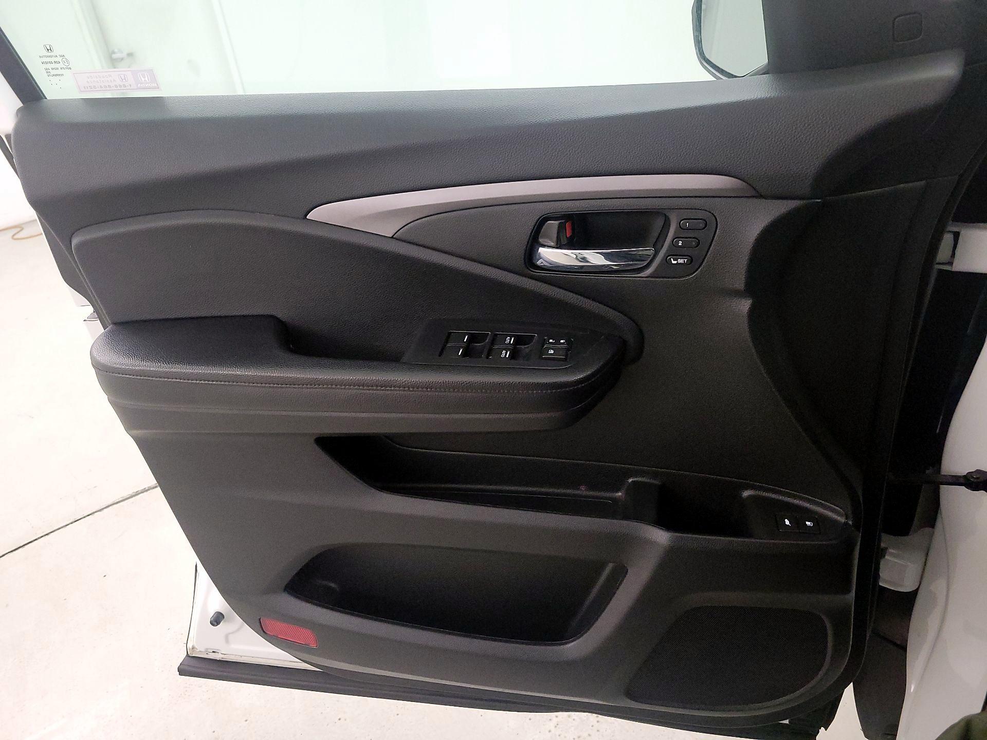 Thumbnail: 2021 Honda Pilot - 12