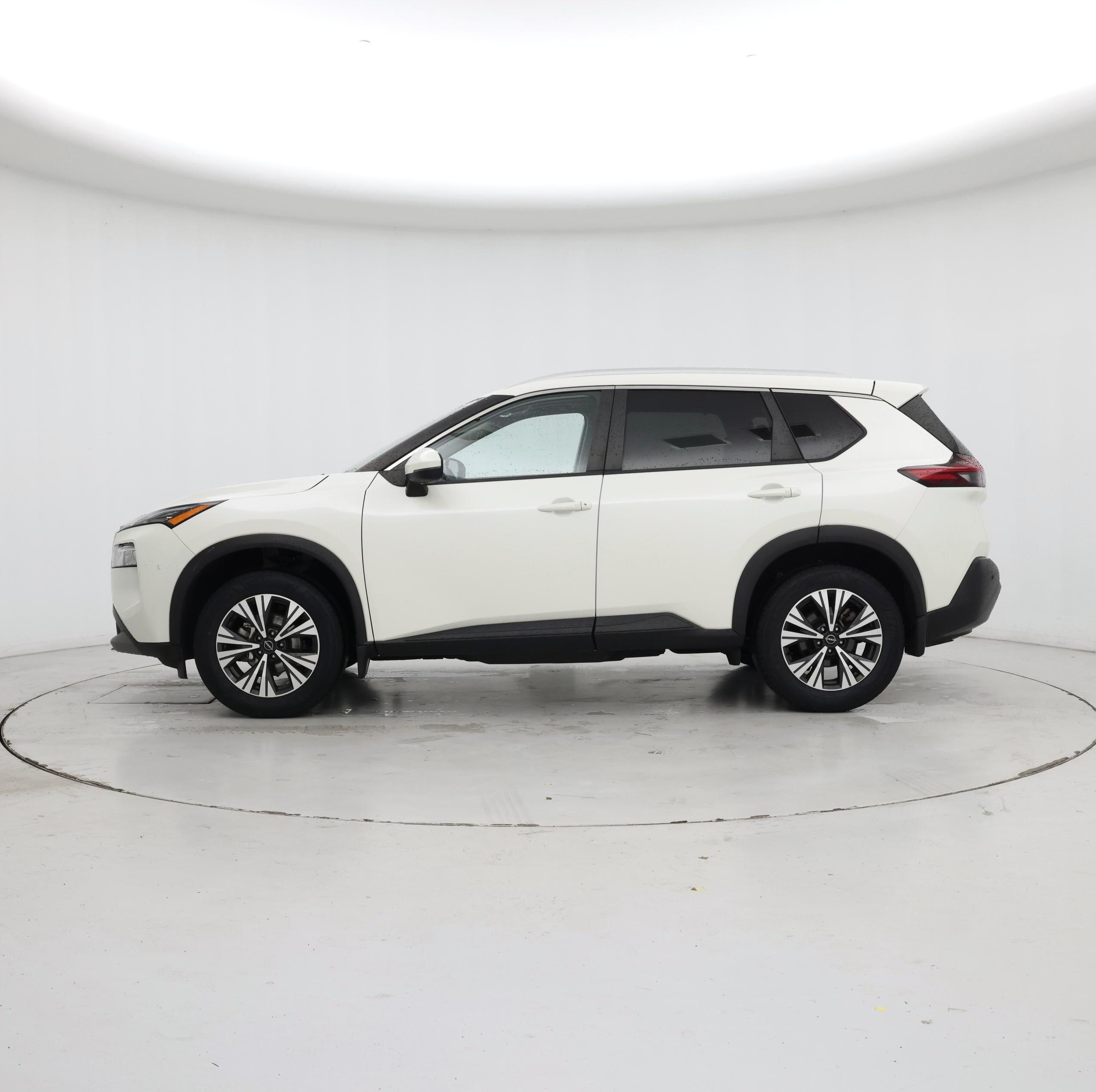 Thumbnail: 2022 Nissan Rogue - 3