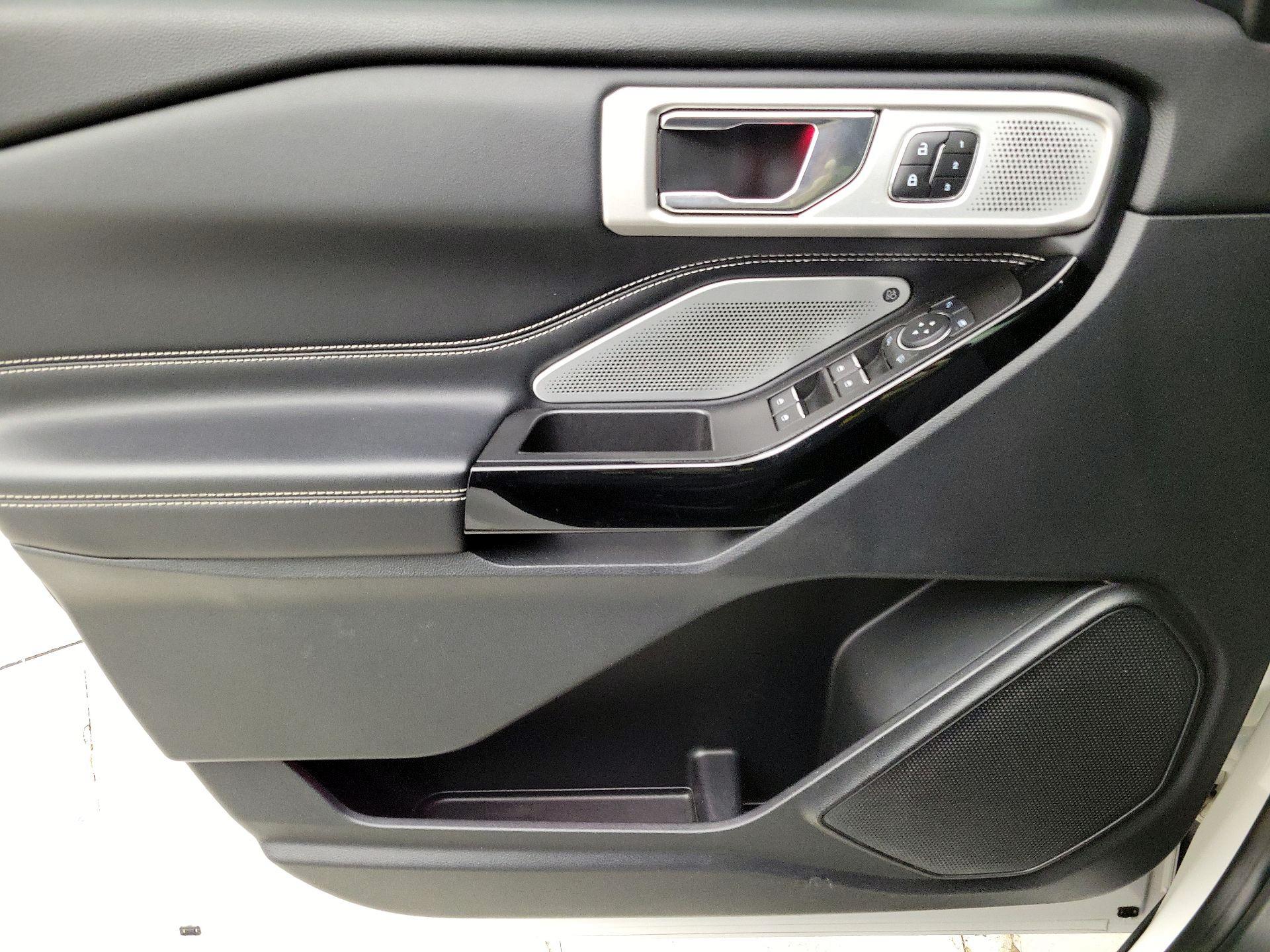 Thumbnail: 2021 Ford Explorer - 12