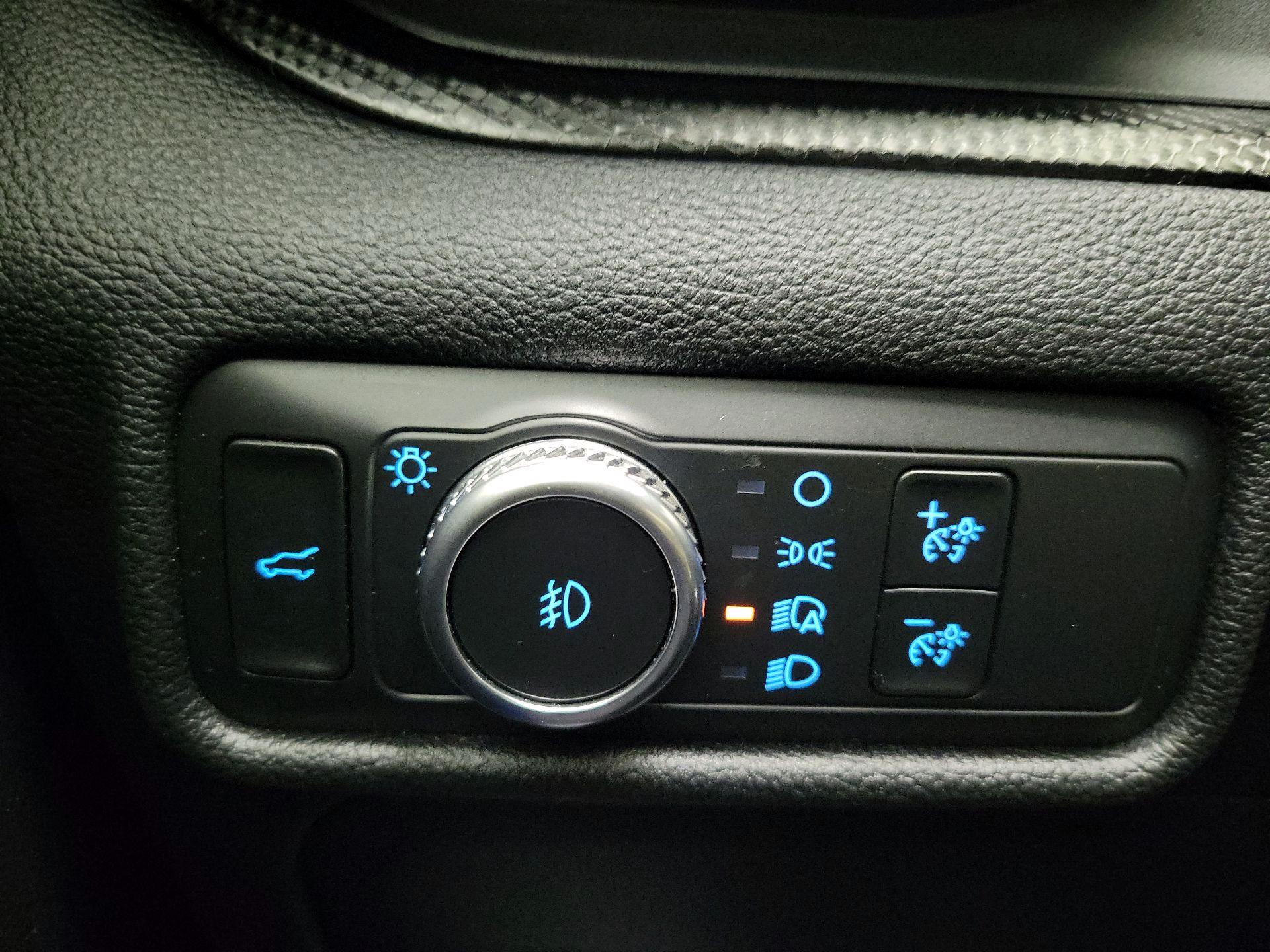 Thumbnail: 2021 Ford Explorer - 13