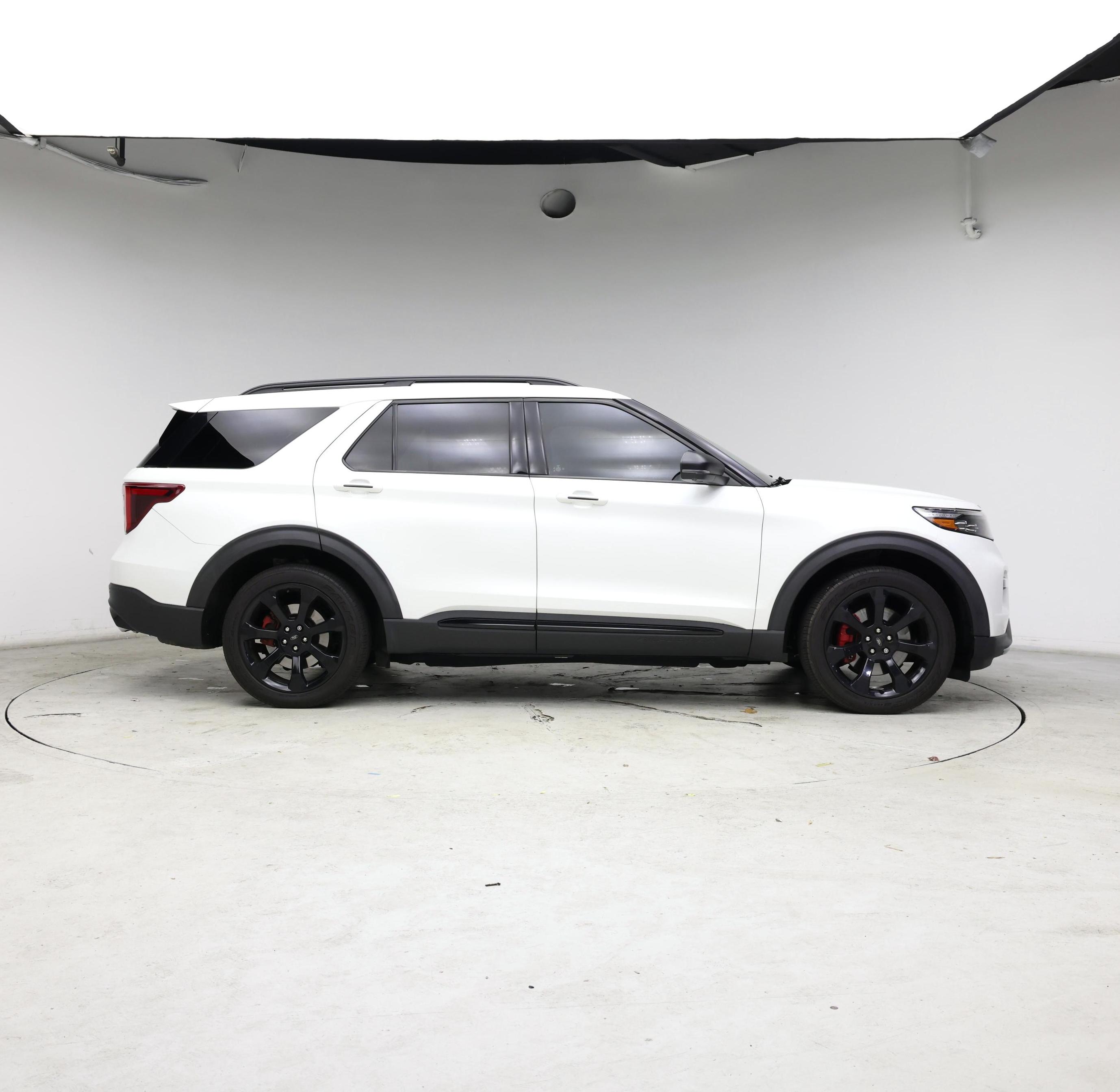 Thumbnail: 2021 Ford Explorer - 7