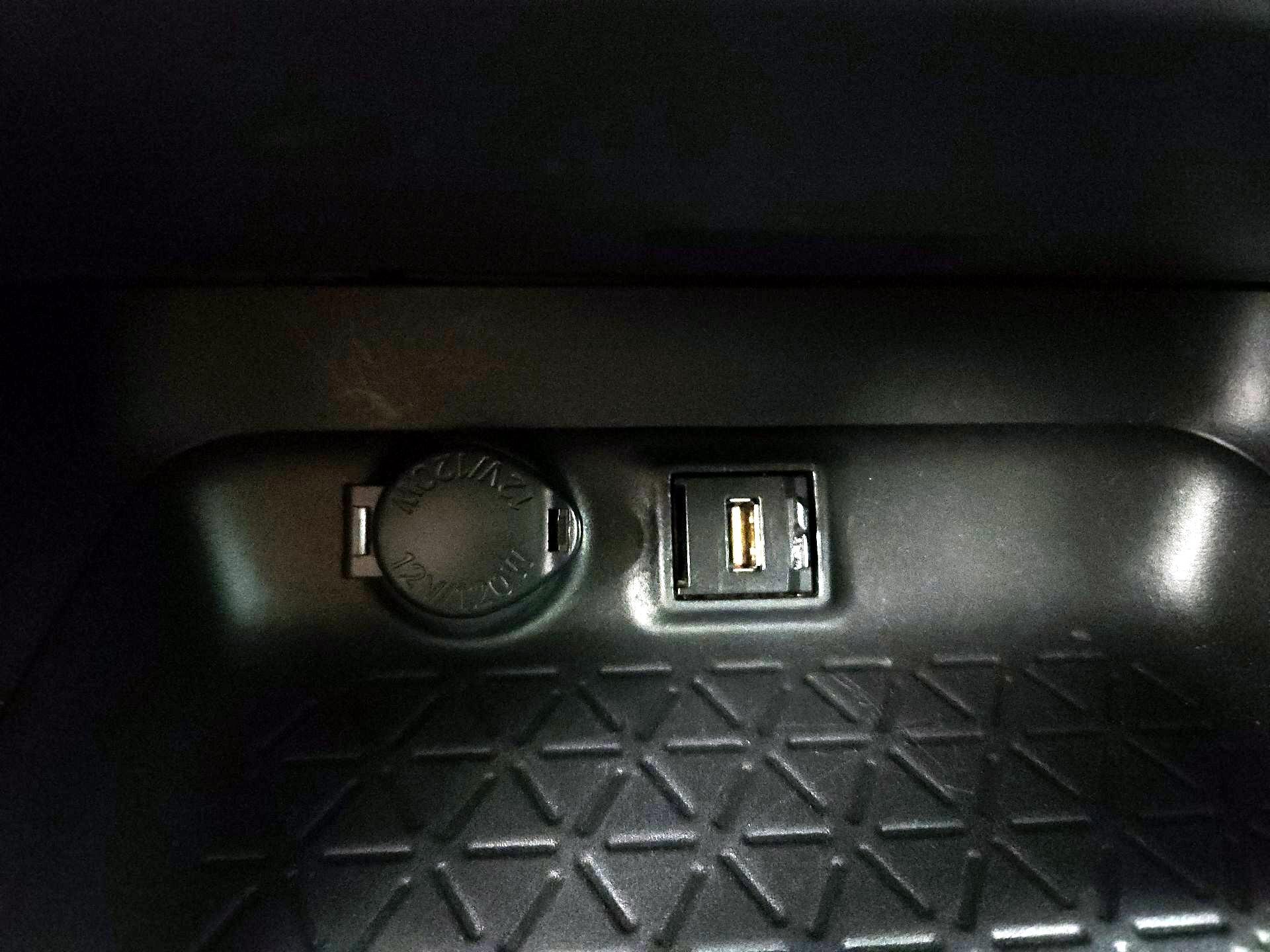 Thumbnail: 2021 Toyota RAV4 - 18