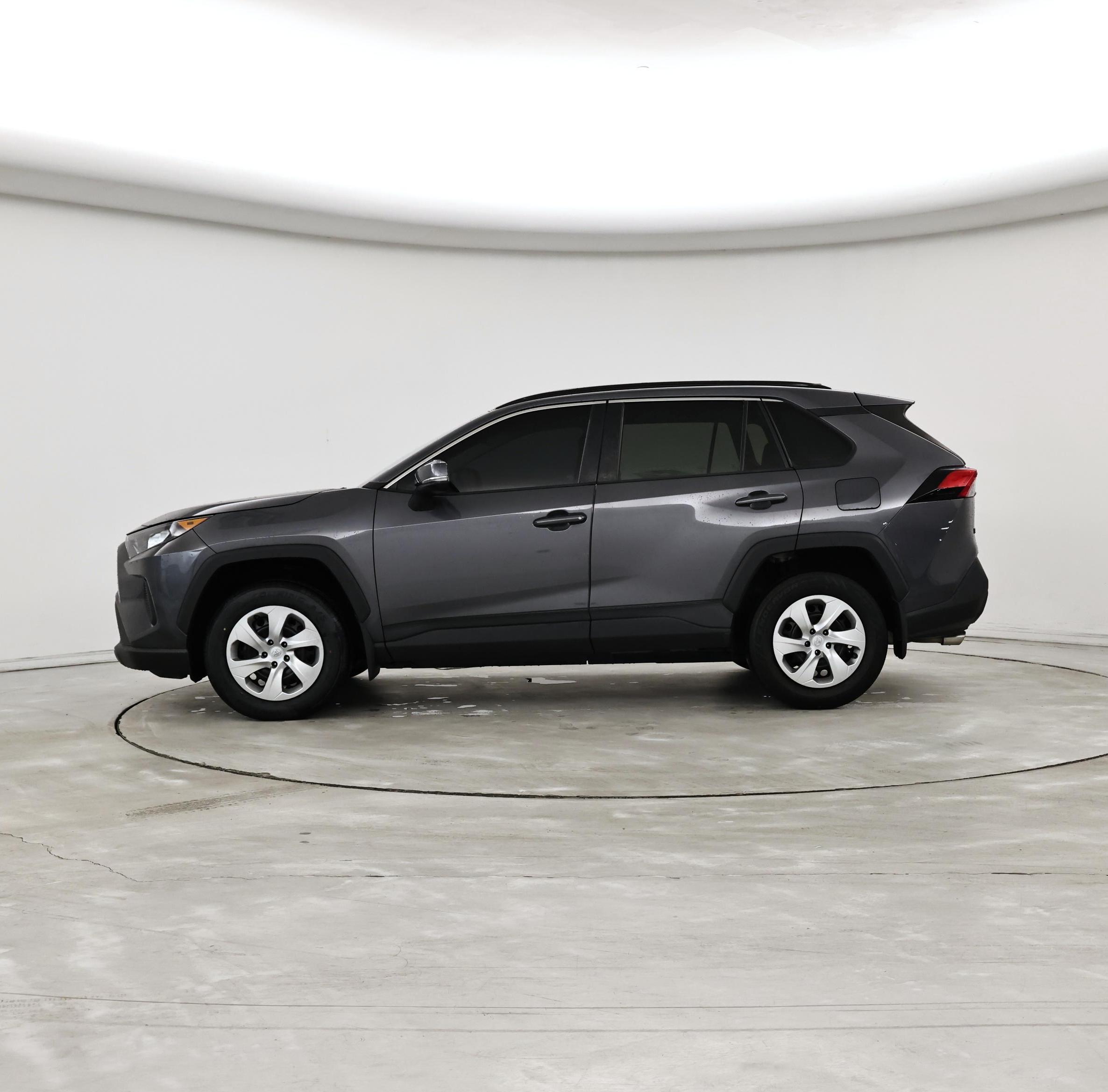 Thumbnail: 2021 Toyota RAV4 - 3