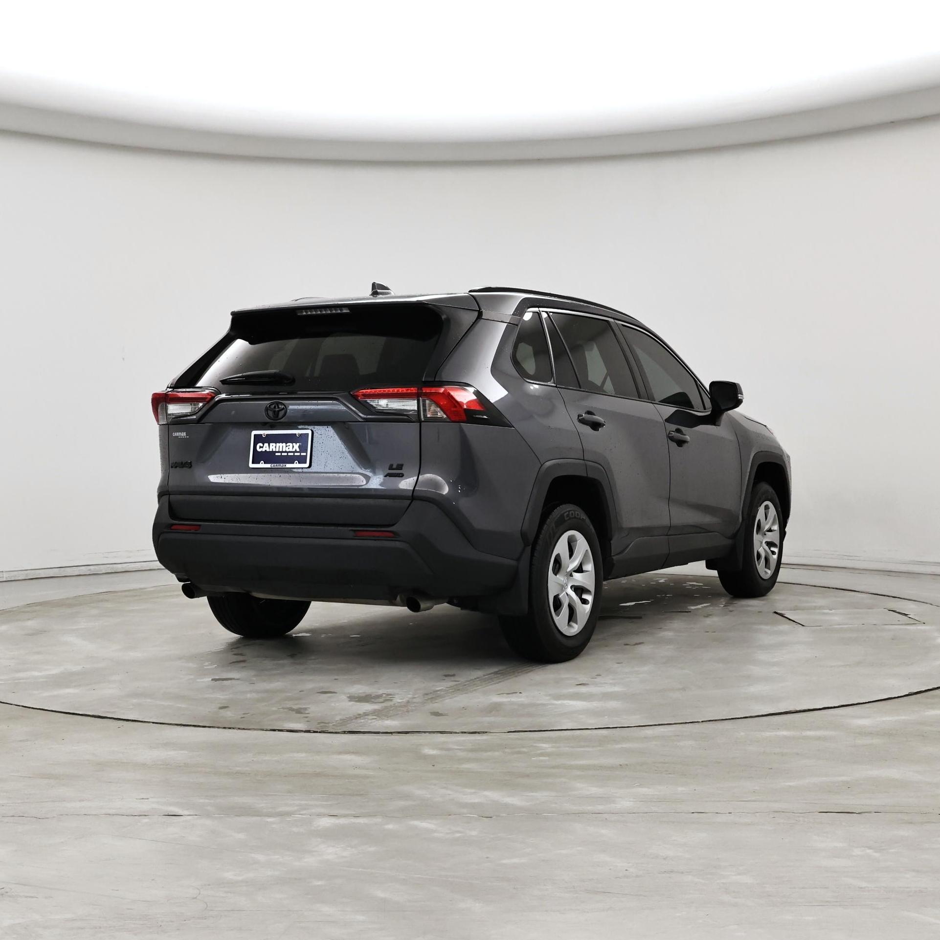 Thumbnail: 2021 Toyota RAV4 - 8