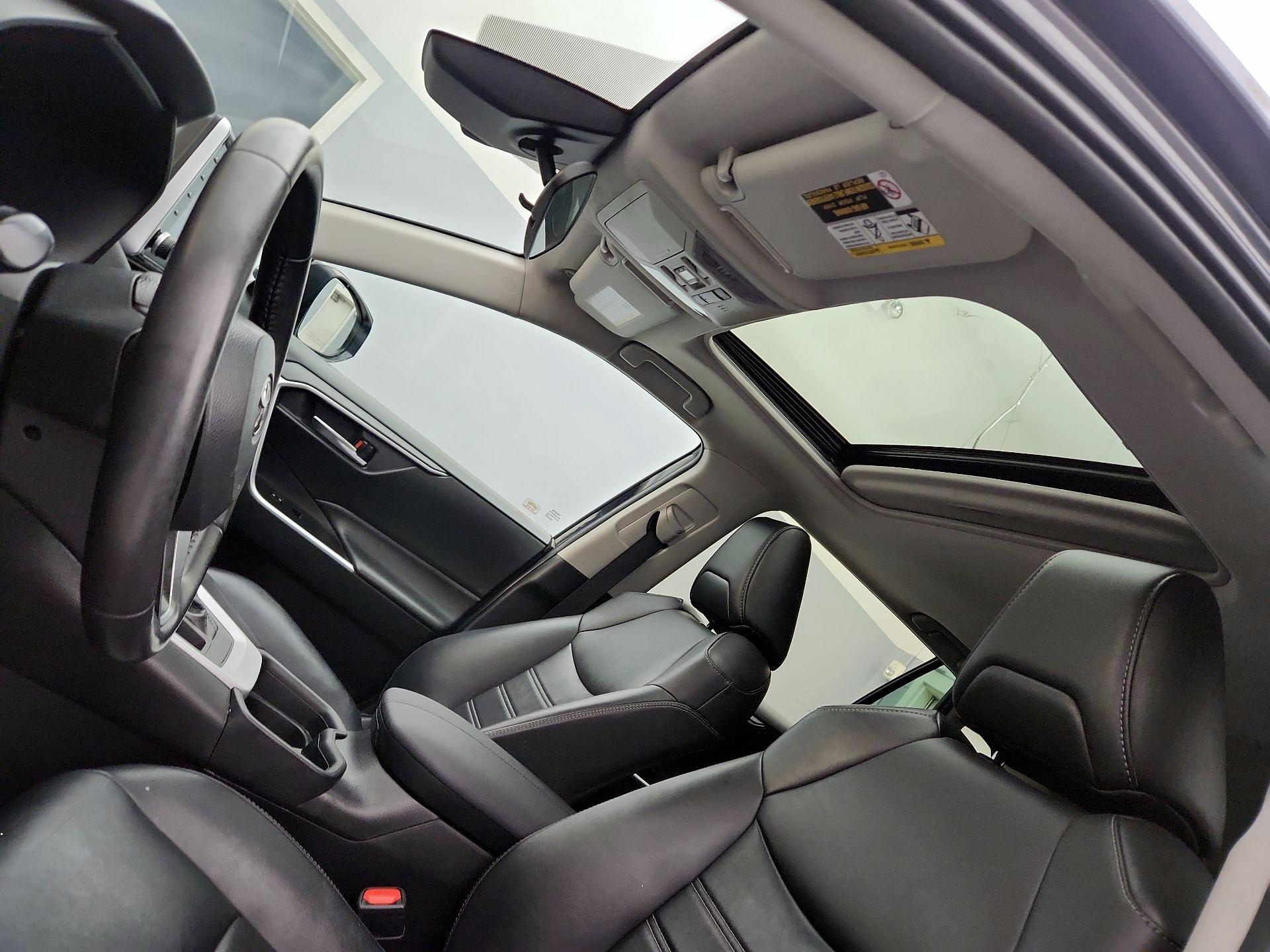 Thumbnail: 2020 Toyota RAV4 - 19