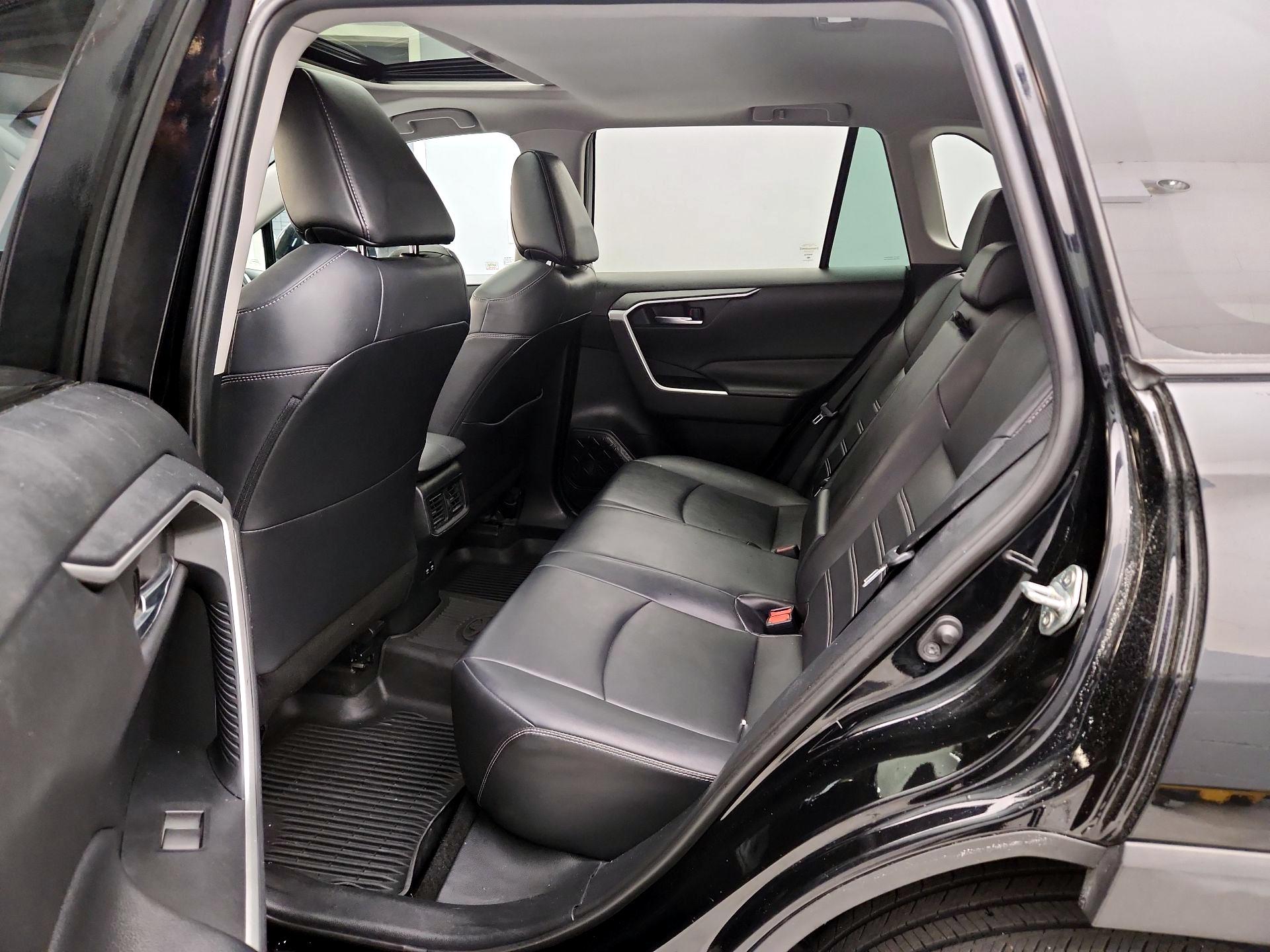 Thumbnail: 2020 Toyota RAV4 - 20