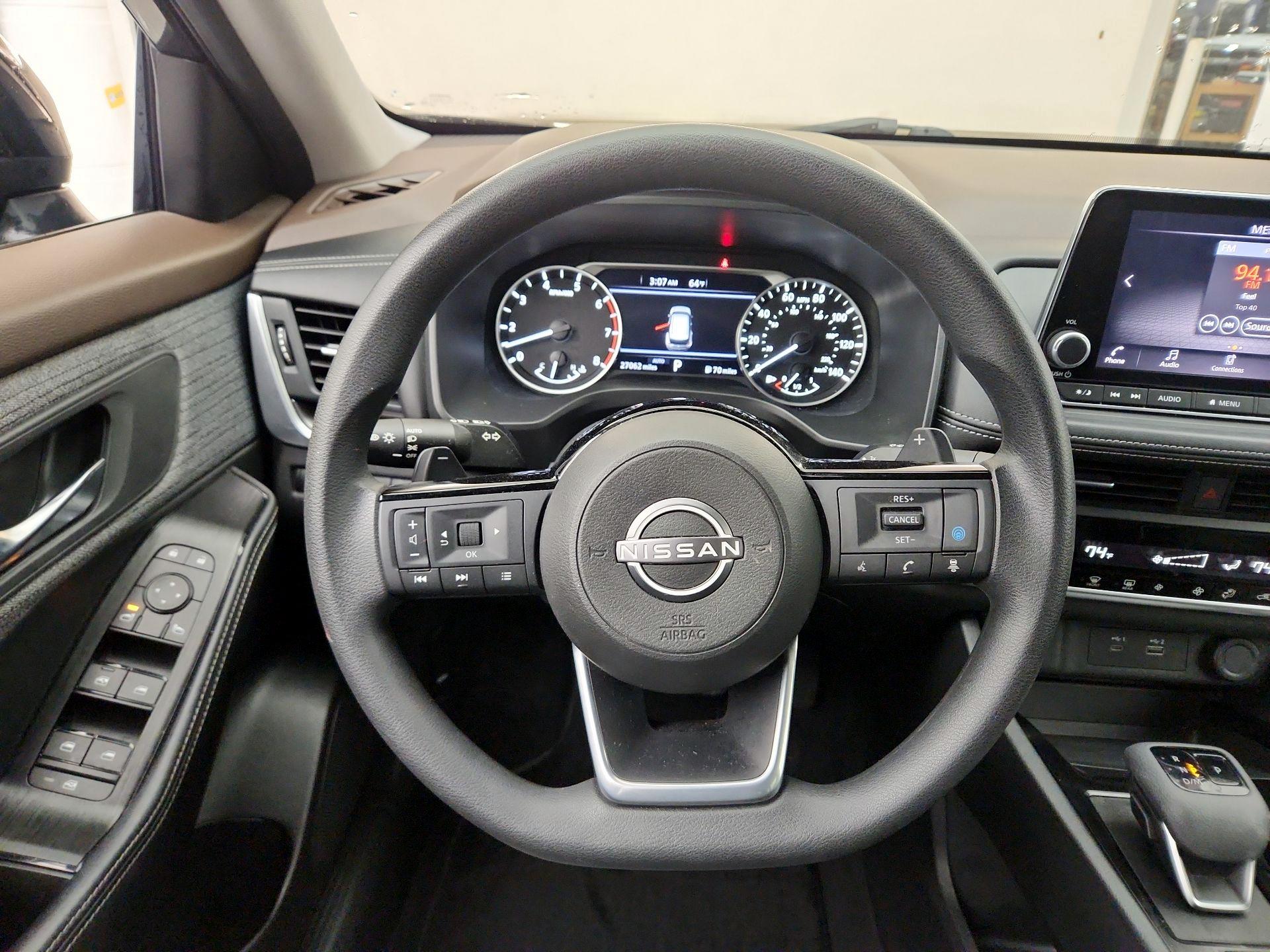 Thumbnail: 2023 Nissan Rogue - 10