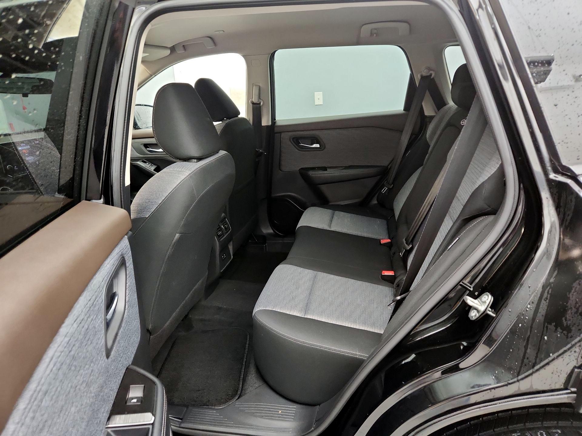 Thumbnail: 2023 Nissan Rogue - 19