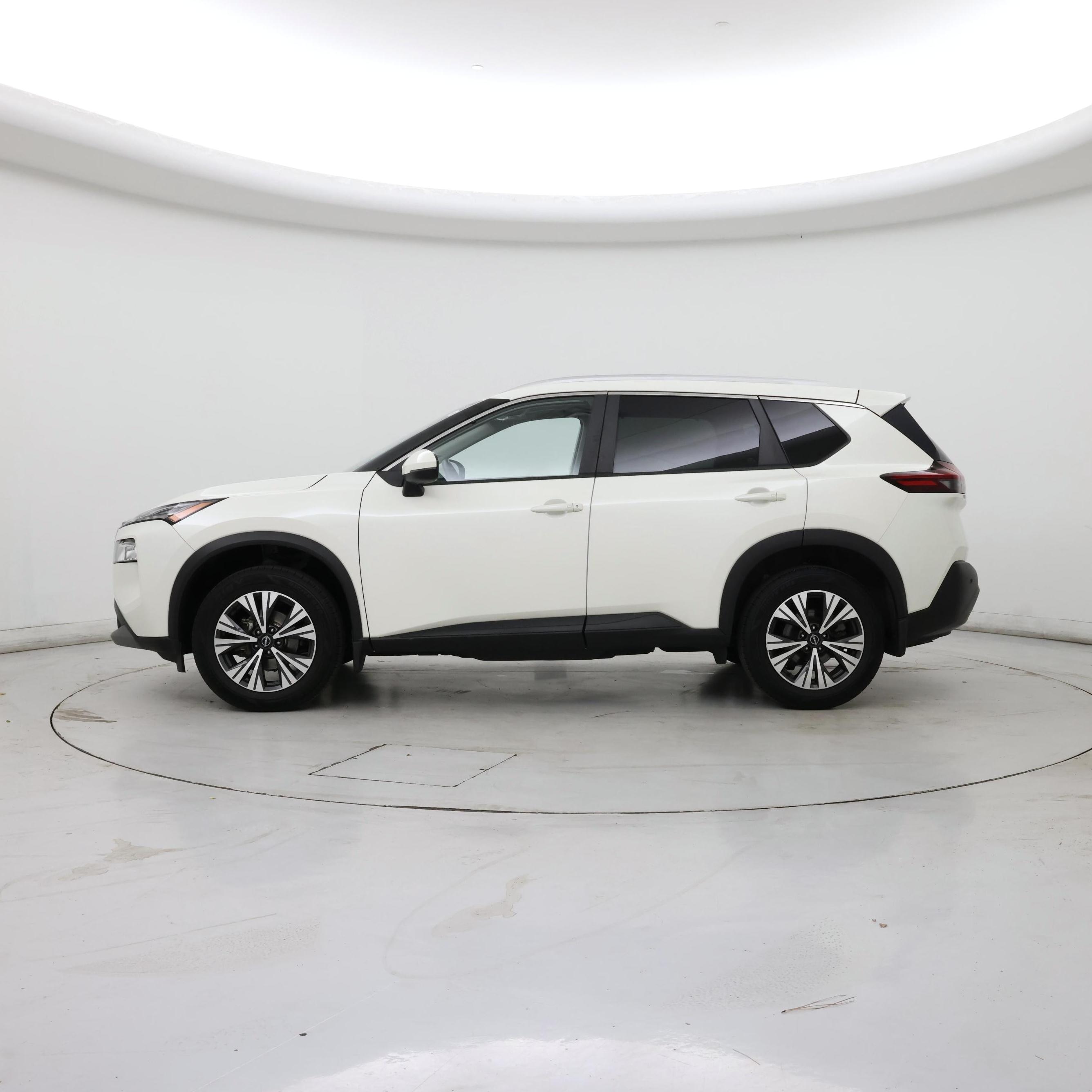 Thumbnail: 2022 Nissan Rogue - 3