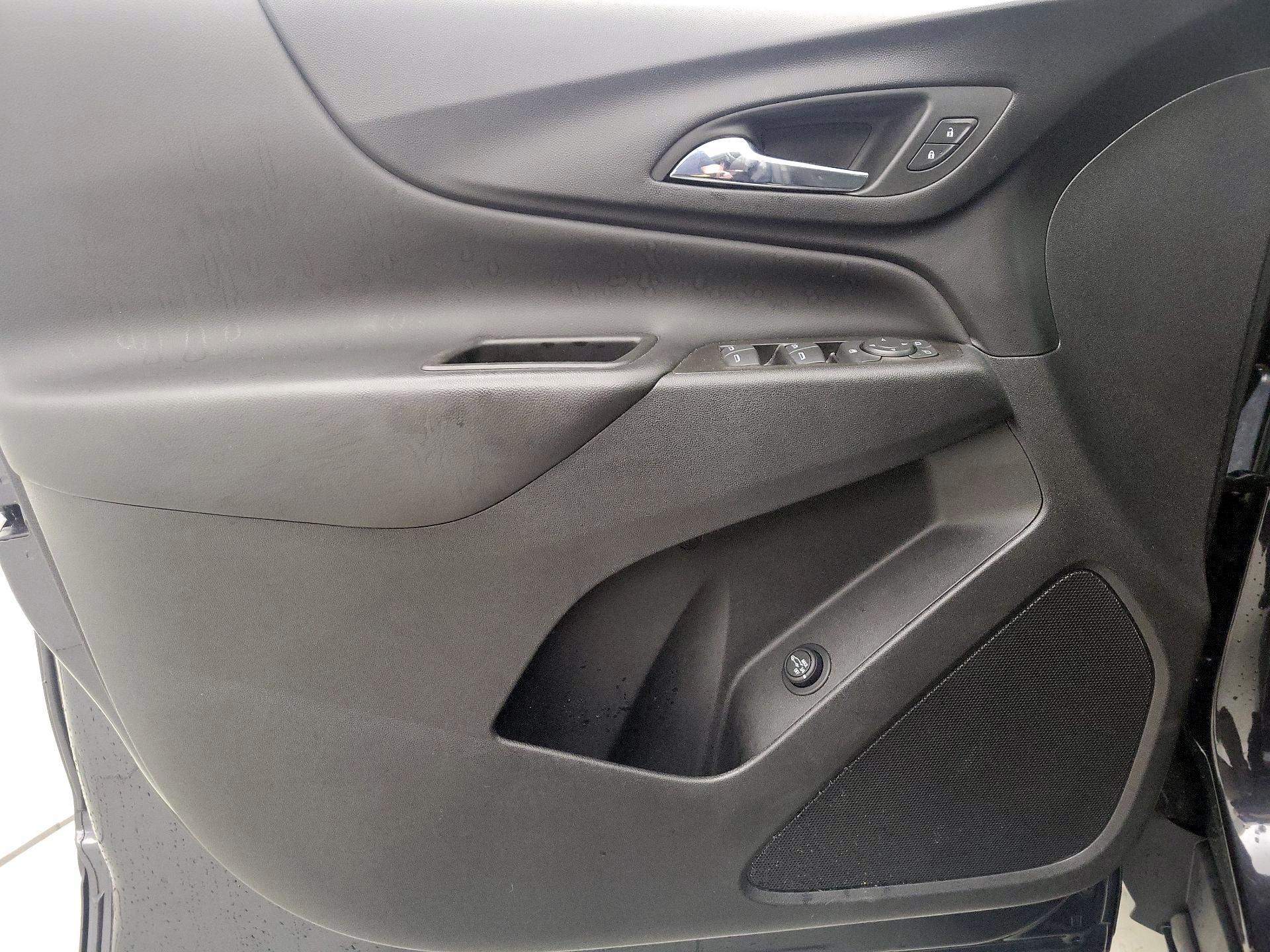 Thumbnail: 2022 Chevrolet Equinox - 12