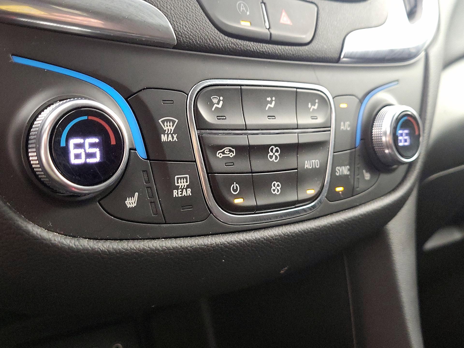 Thumbnail: 2022 Chevrolet Equinox - 16