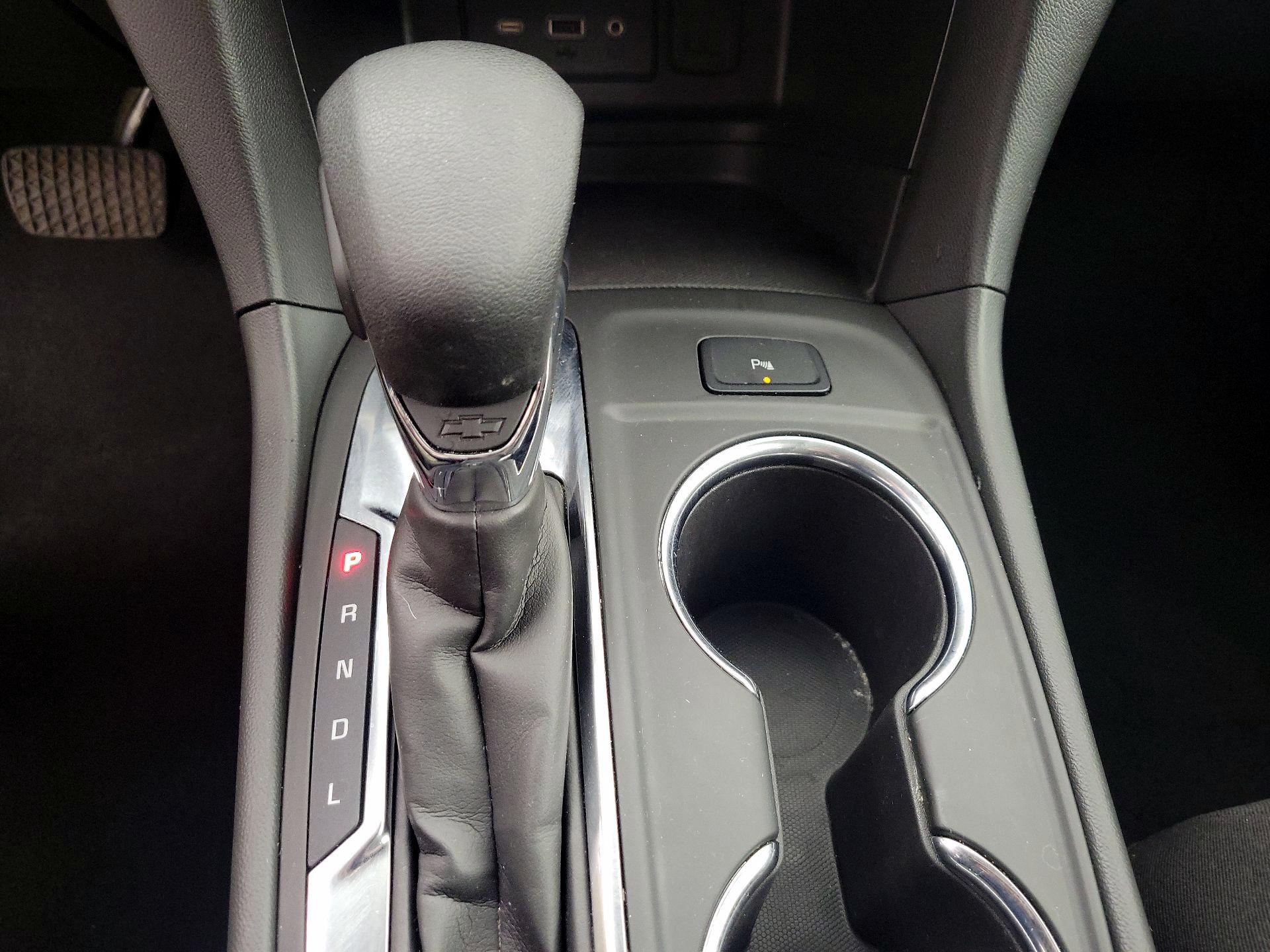 Thumbnail: 2022 Chevrolet Equinox - 17