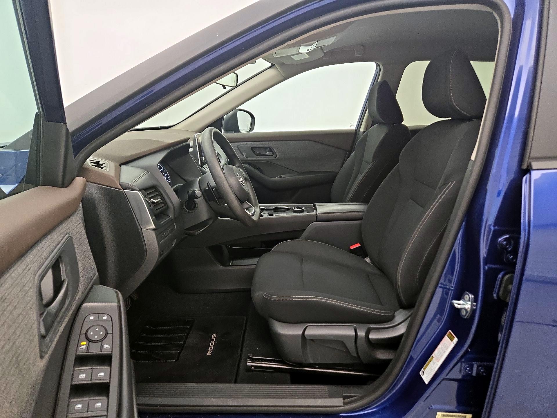 Thumbnail: 2023 Nissan Rogue - 11