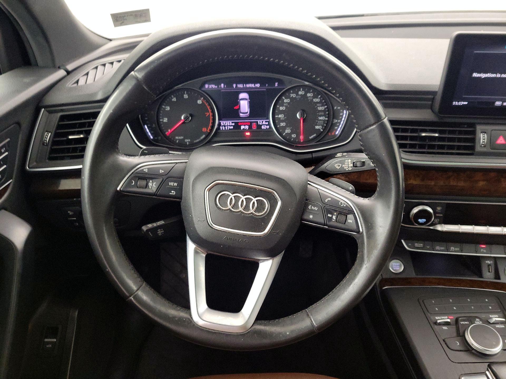 Thumbnail: 2020 Audi Q5 - 10