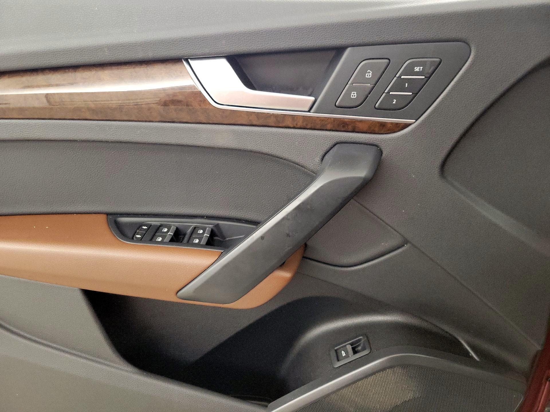 Thumbnail: 2020 Audi Q5 - 12