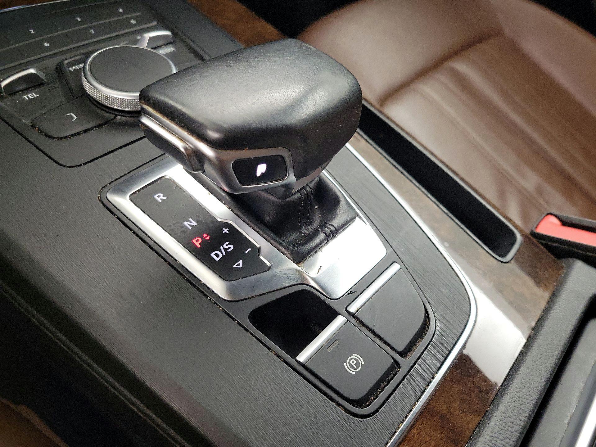 Thumbnail: 2020 Audi Q5 - 17