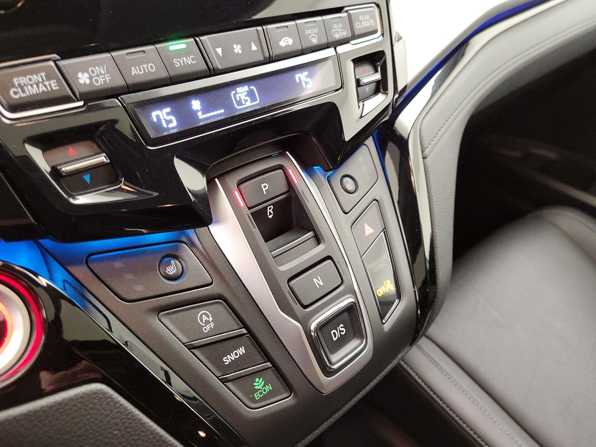 Thumbnail: 2023 Honda Odyssey - 18