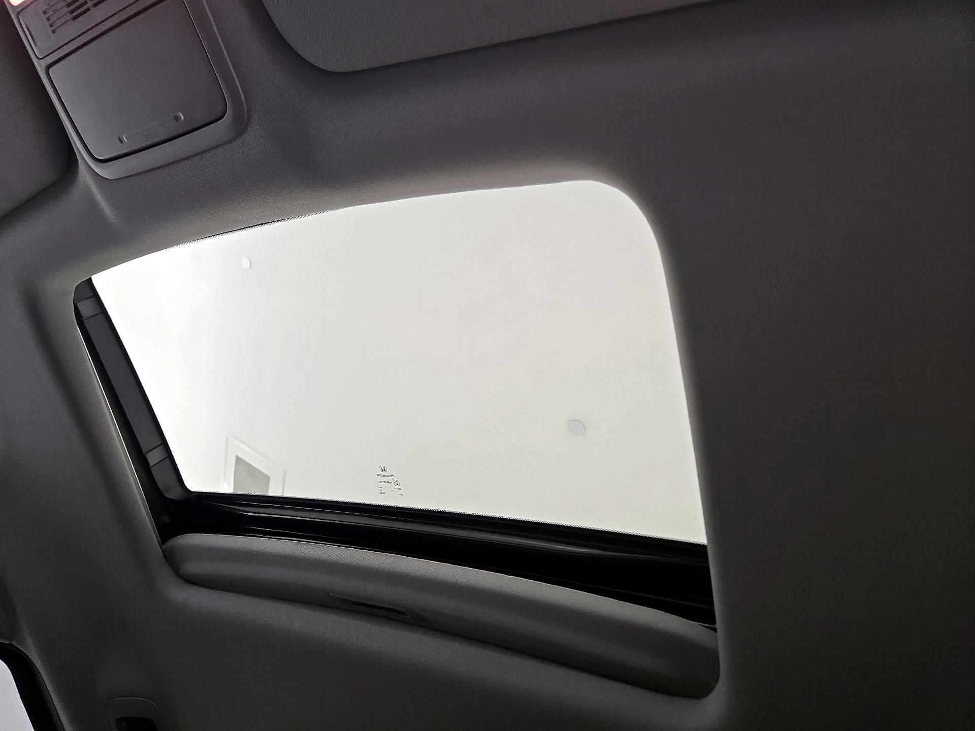 Thumbnail: 2022 Honda Odyssey - 19