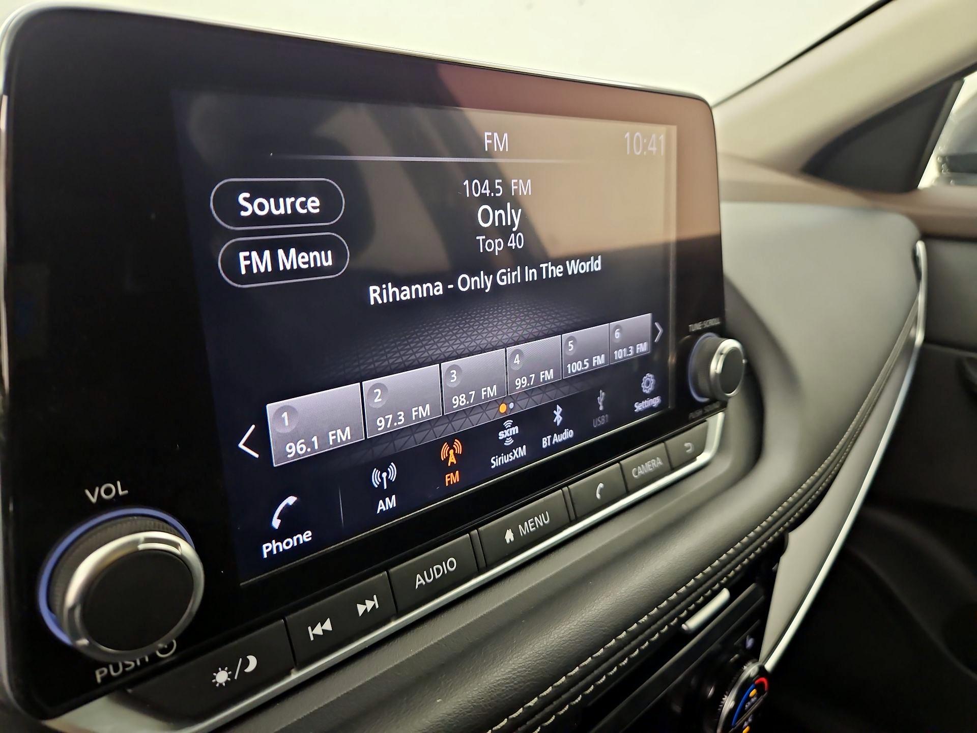 Thumbnail: 2022 Nissan Rogue - 15