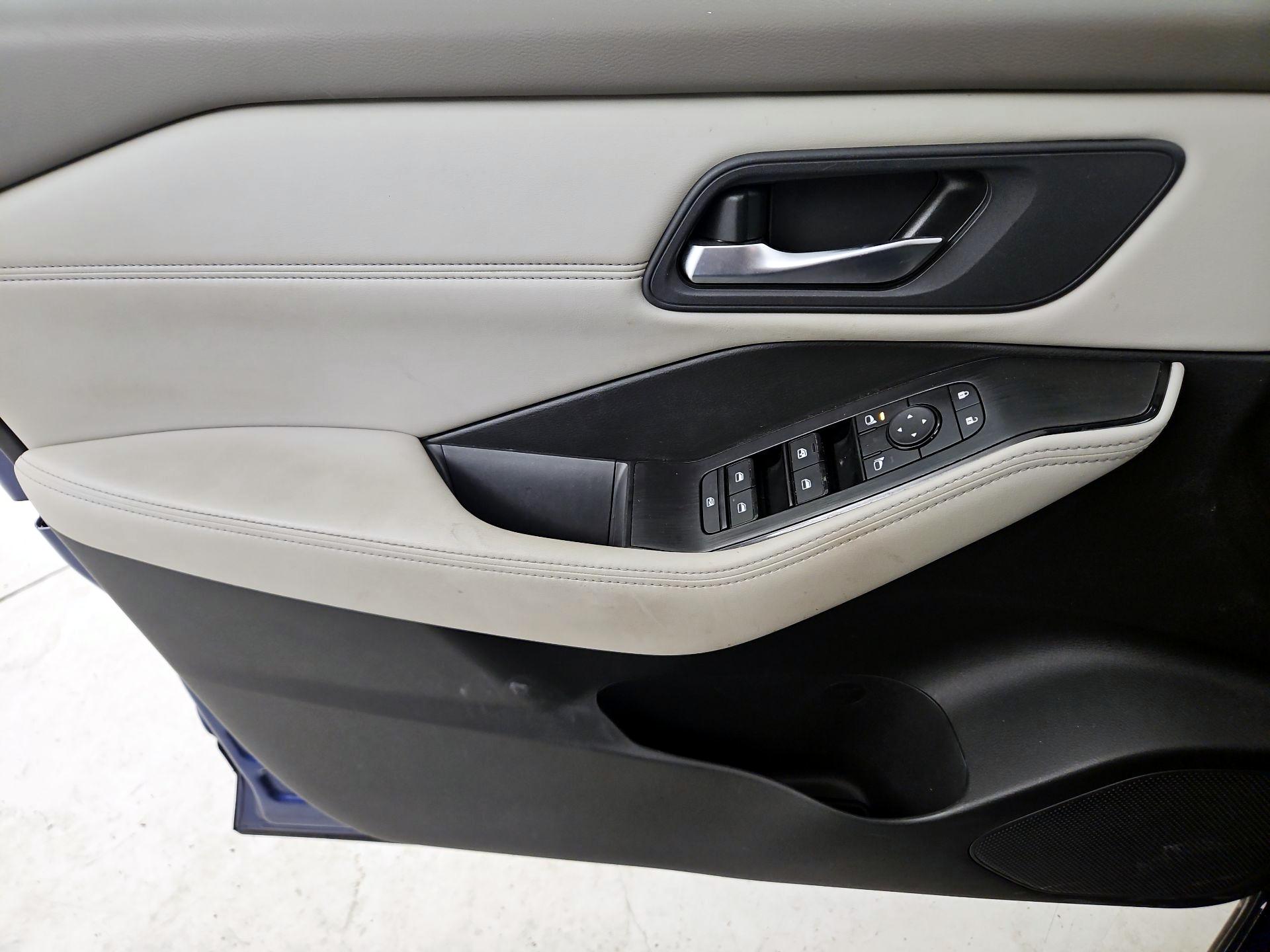 Thumbnail: 2023 Nissan Rogue - 12