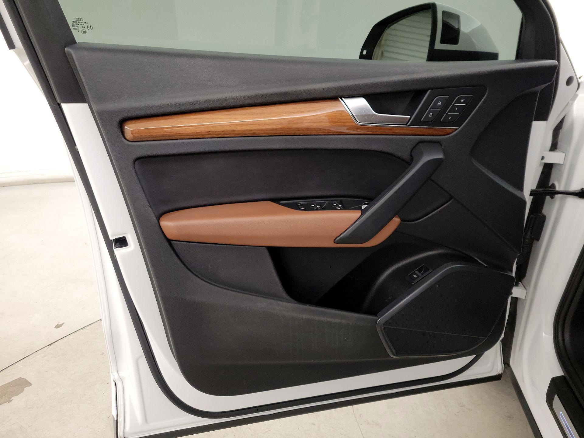 Thumbnail: 2023 Audi Q5 - 12