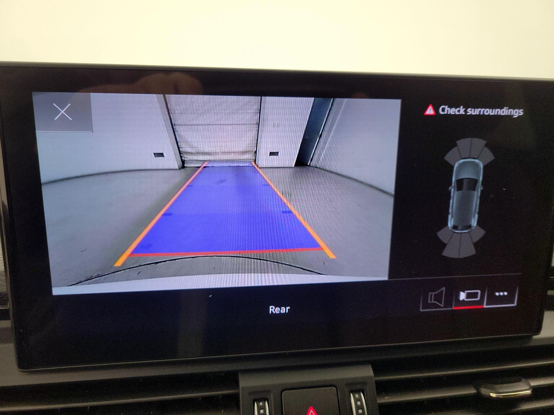 Thumbnail: 2023 Audi Q5 - 14