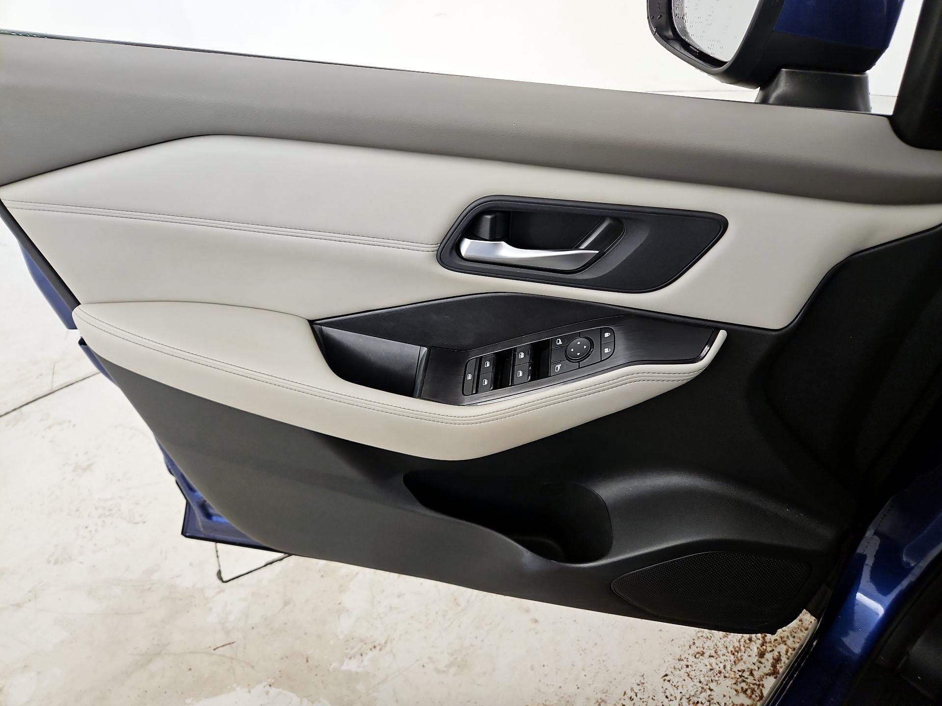 Thumbnail: 2023 Nissan Rogue - 12