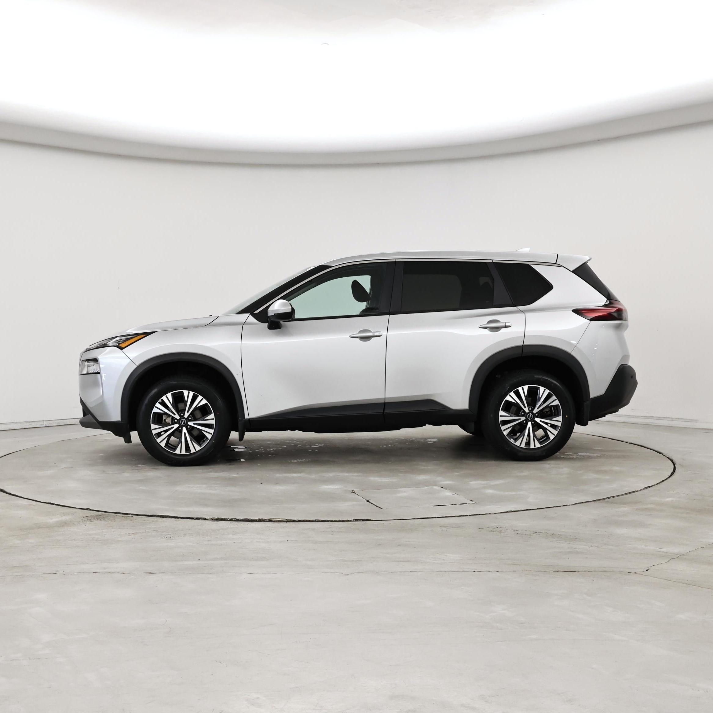 Thumbnail: 2022 Nissan Rogue - 3