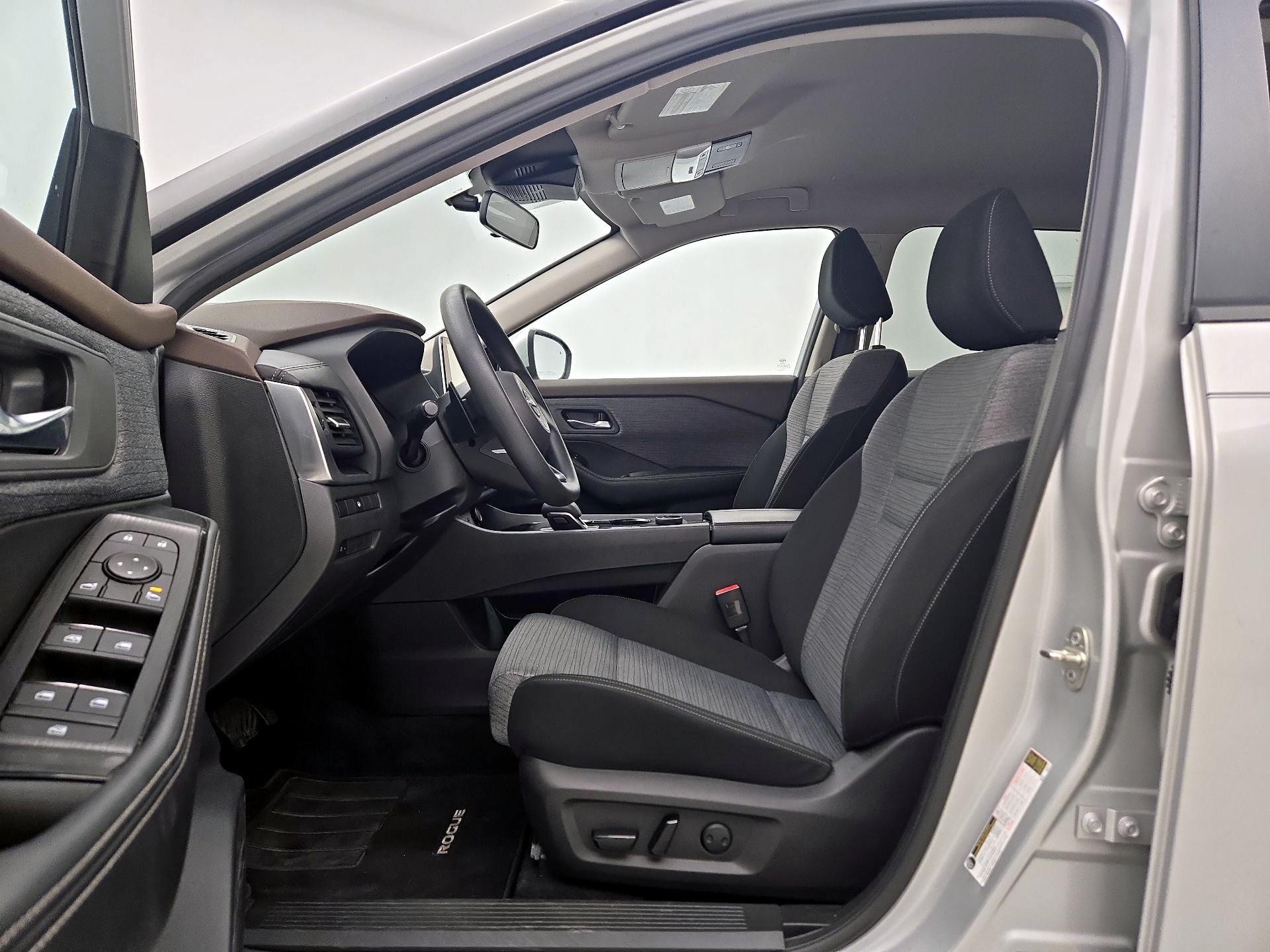 Thumbnail: 2023 Nissan Rogue - 11