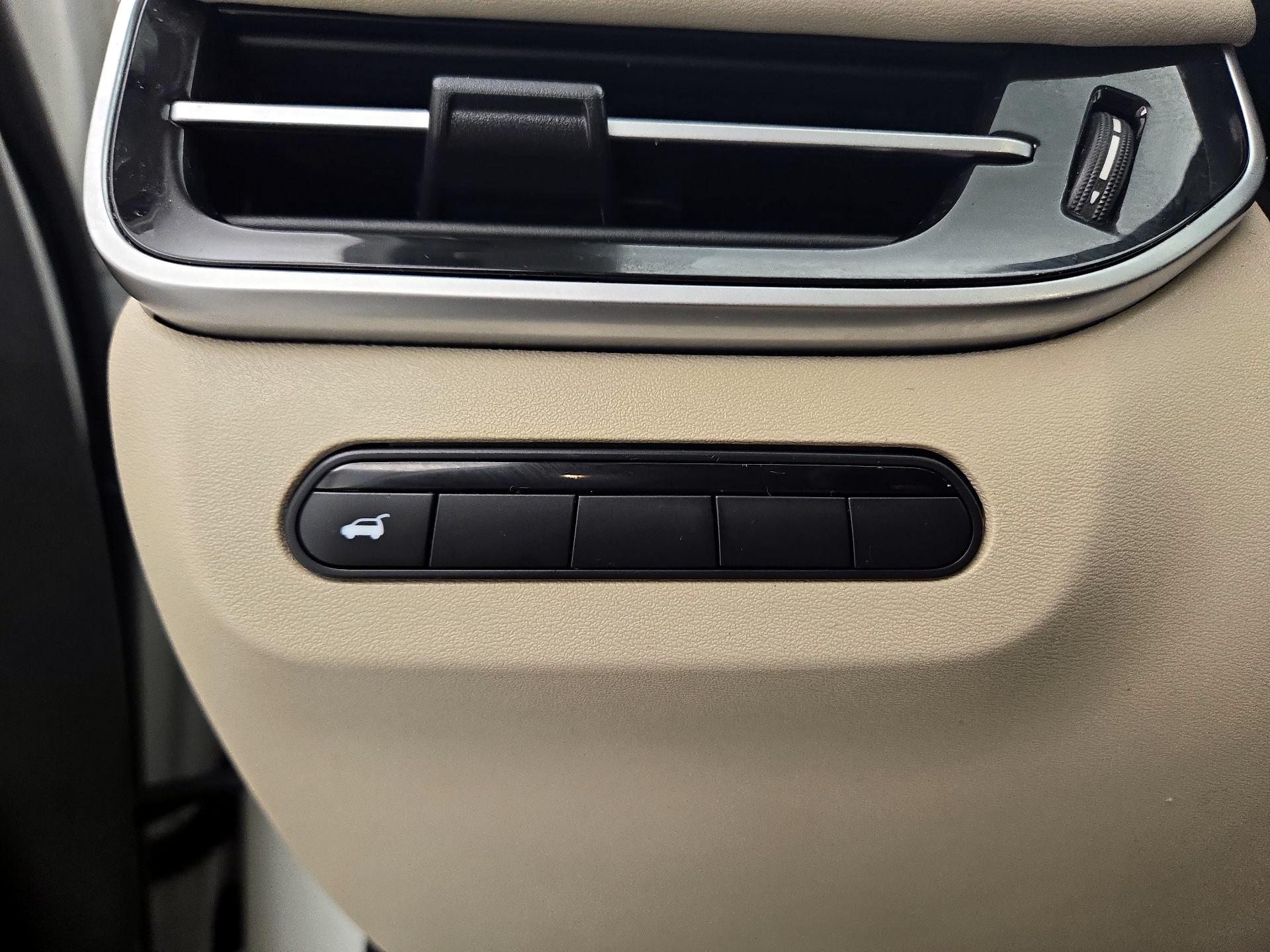 Thumbnail: 2023 INFINITI QX60 - 13