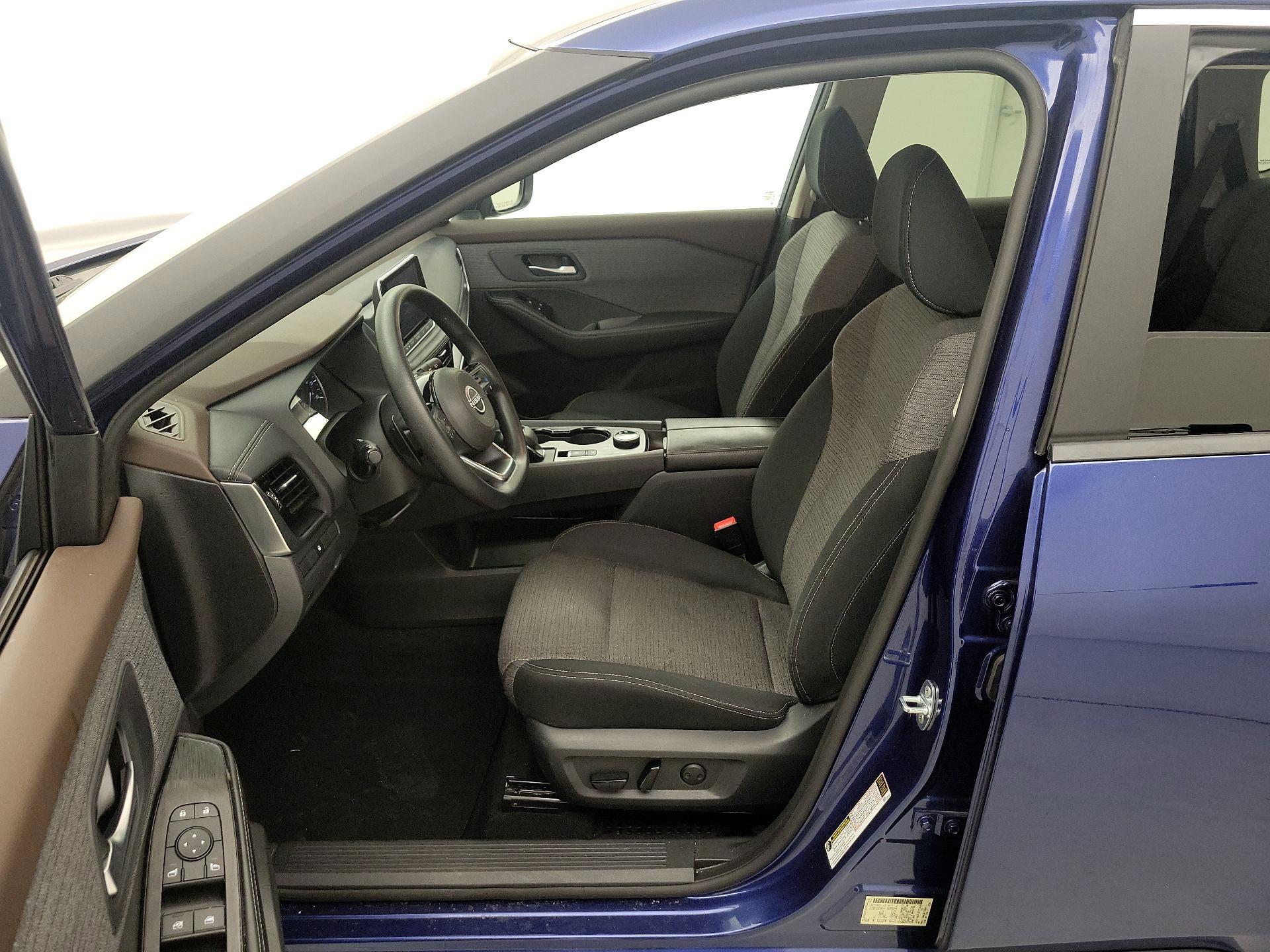 Thumbnail: 2023 Nissan Rogue - 11