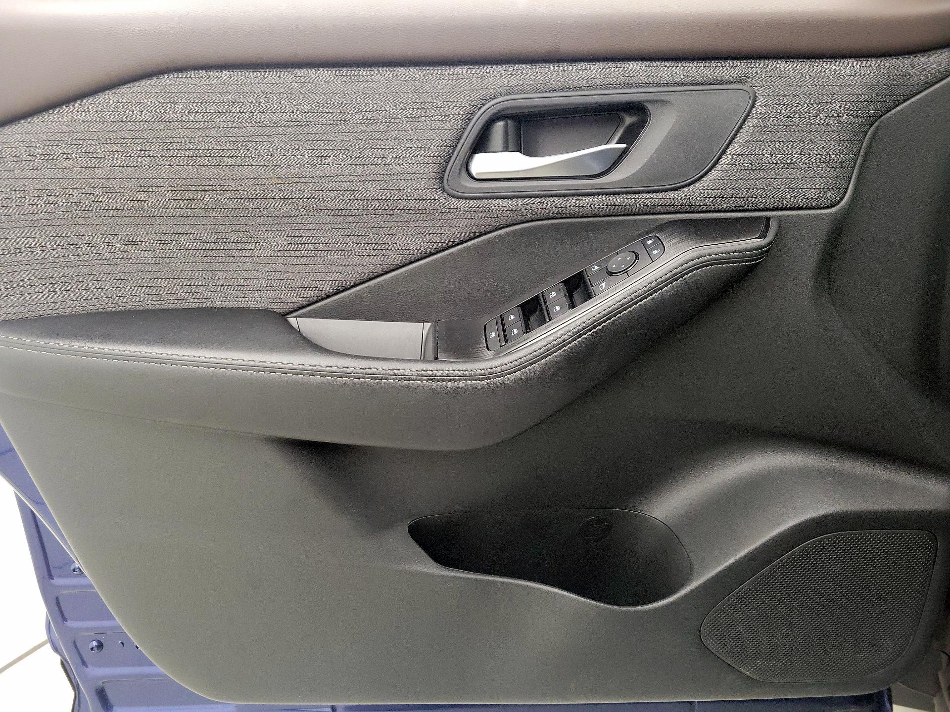 Thumbnail: 2023 Nissan Rogue - 12