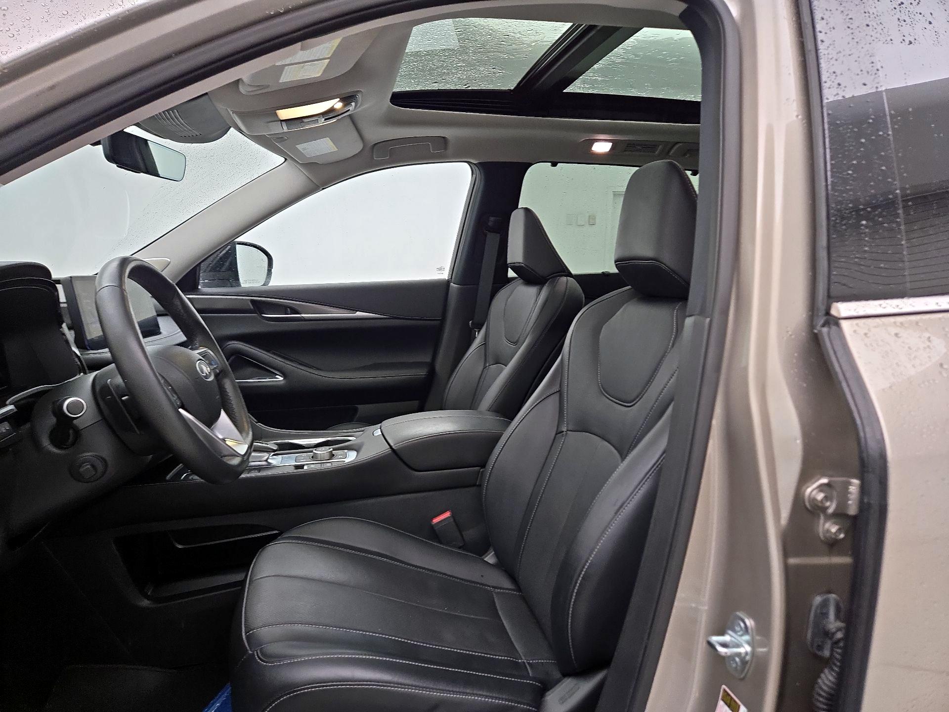 Thumbnail: 2023 INFINITI QX60 - 11