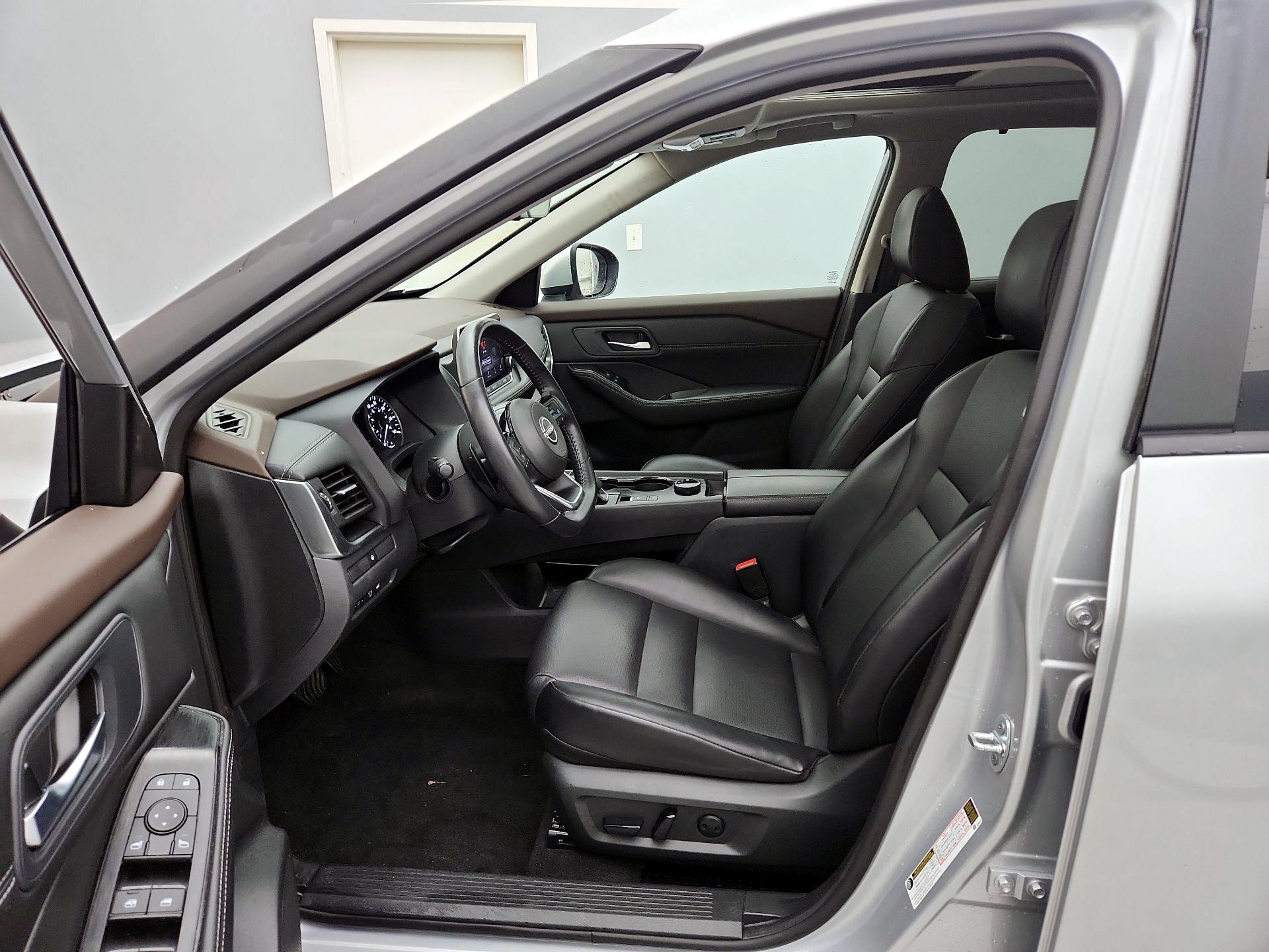 Thumbnail: 2023 Nissan Rogue - 11