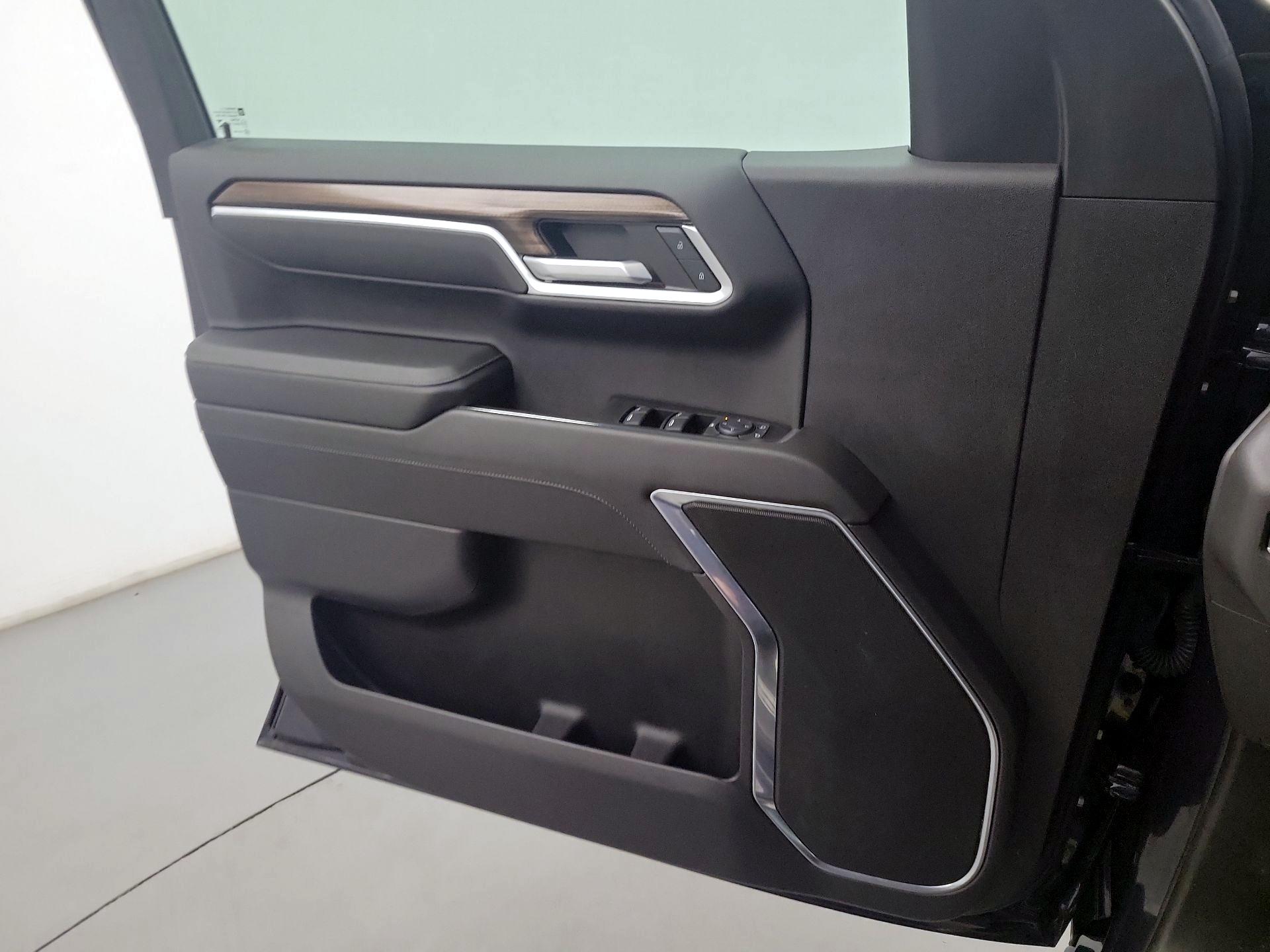 Thumbnail: 2022 Chevrolet Silverado 1500 - 10