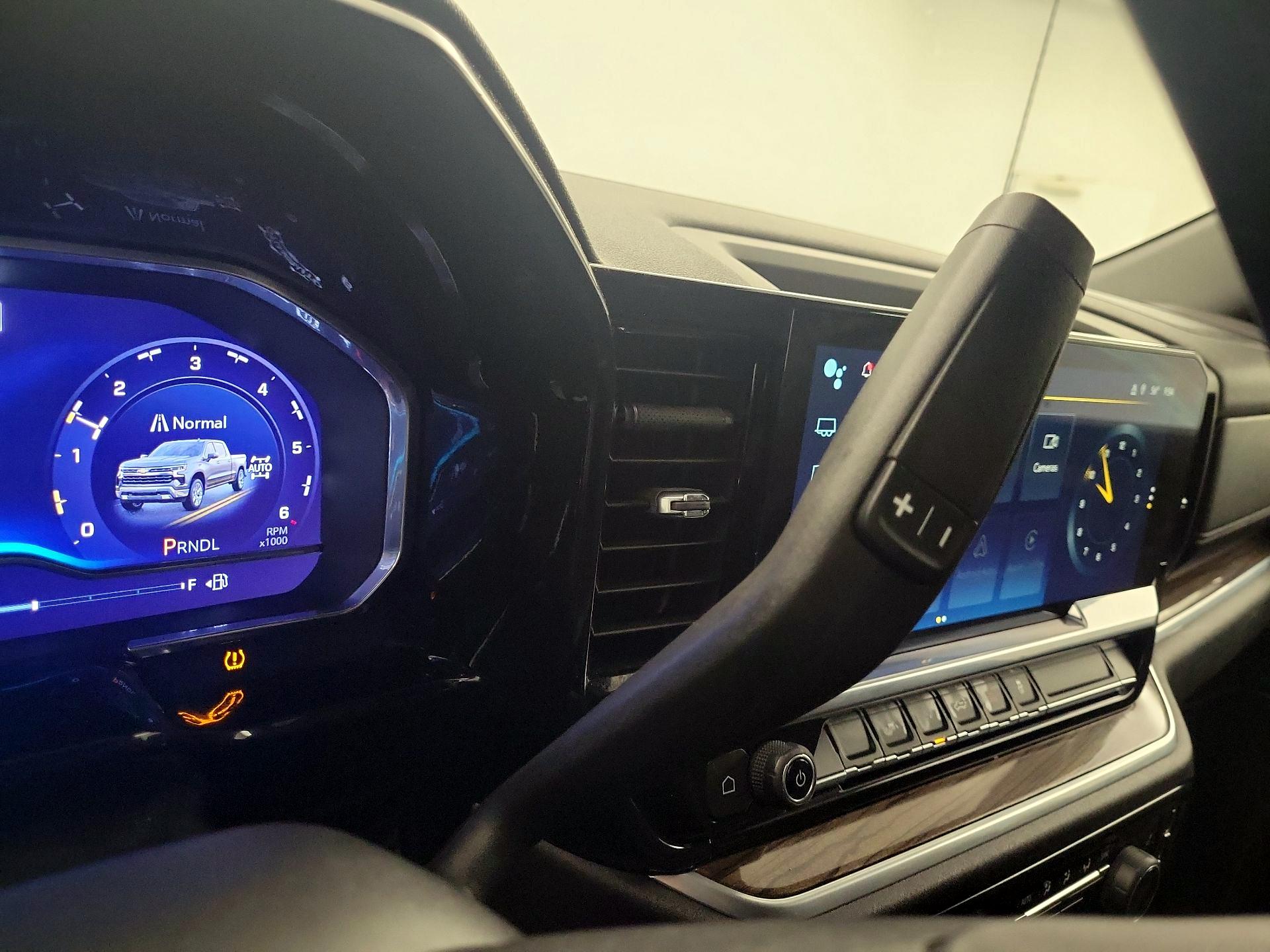 Thumbnail: 2022 Chevrolet Silverado 1500 - 15