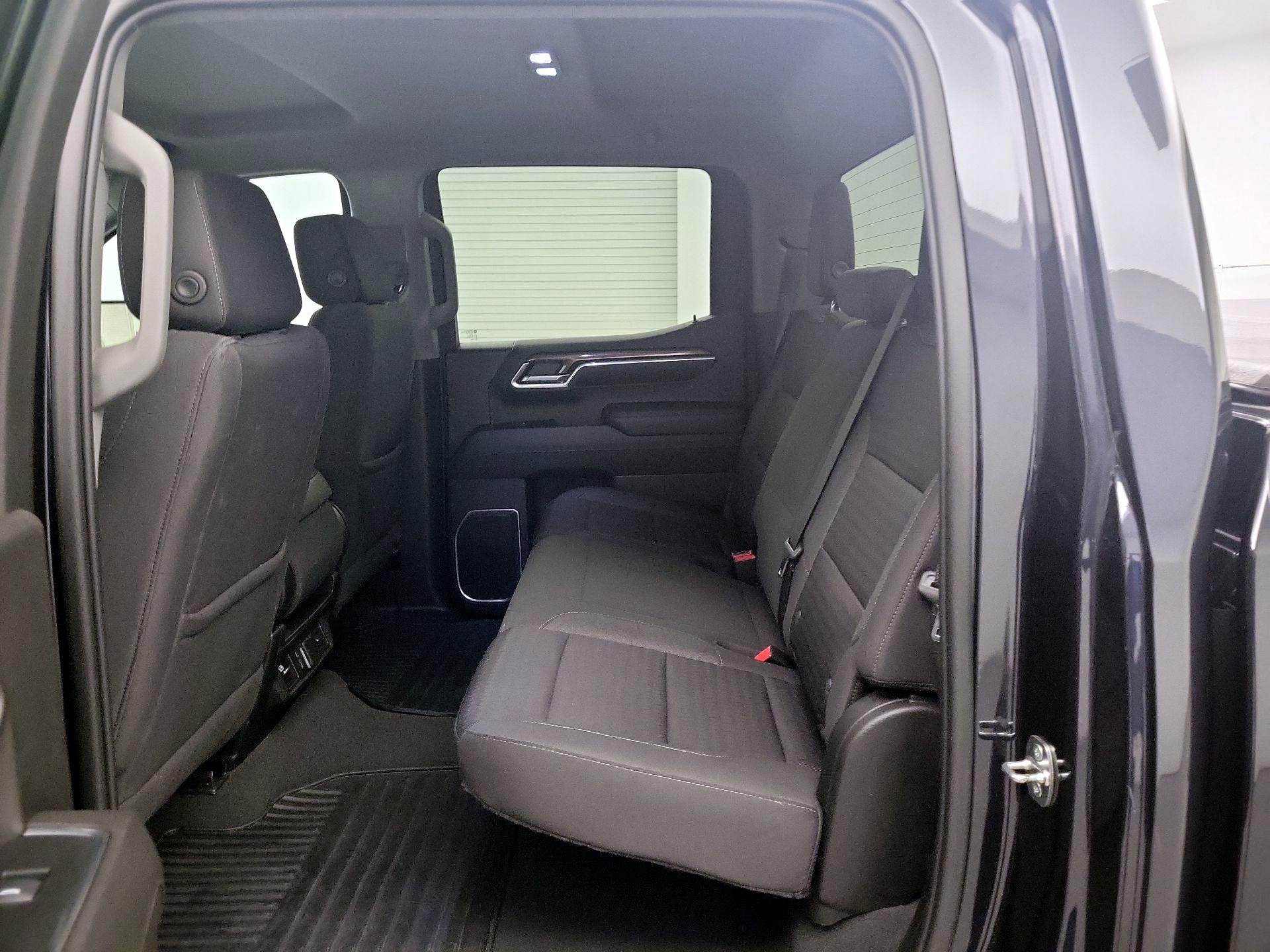 Thumbnail: 2022 Chevrolet Silverado 1500 - 17